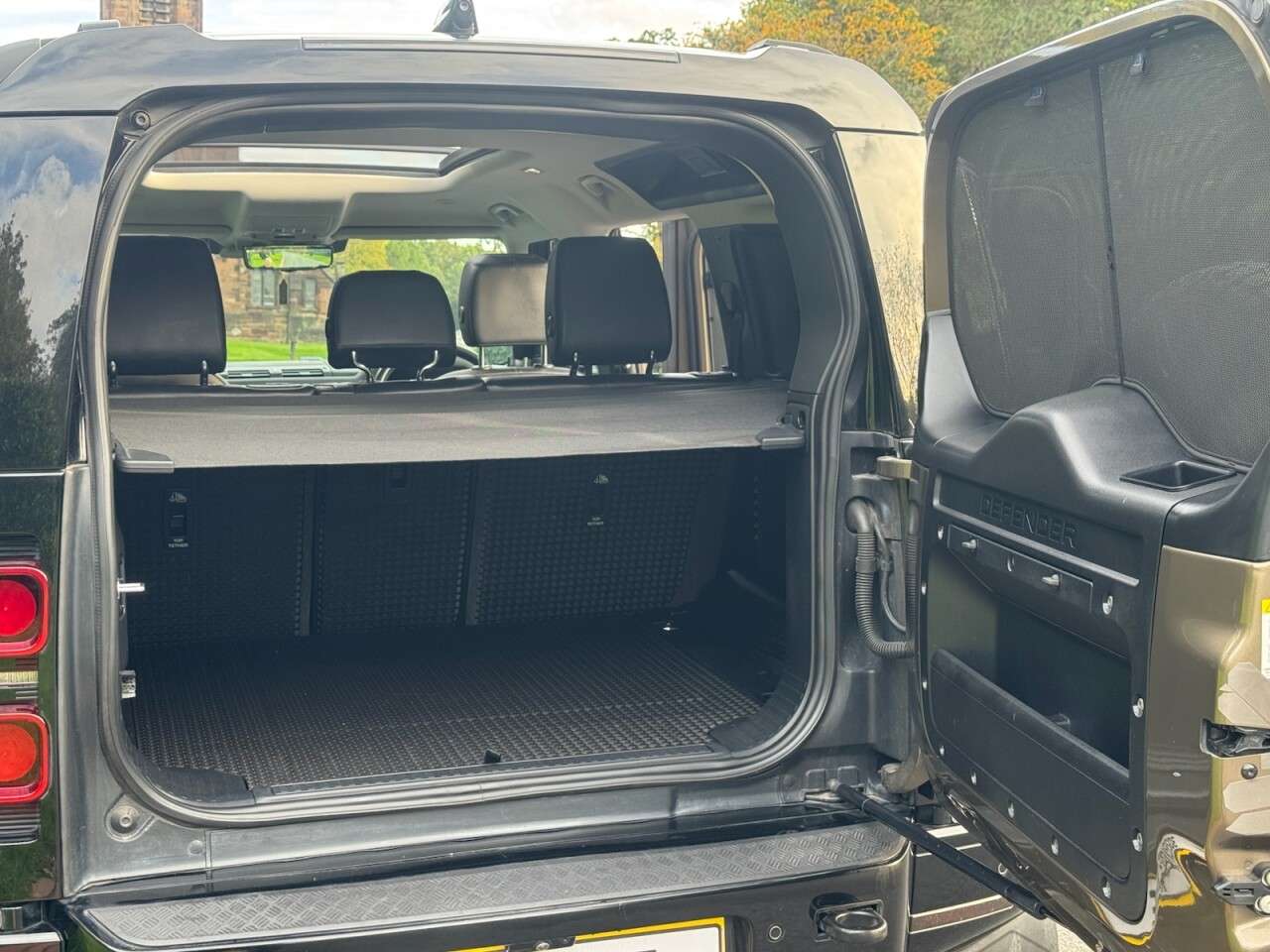 2020 LAND ROVER DEFENDER 110 2020 LAND ROVER DEFENDER 110
