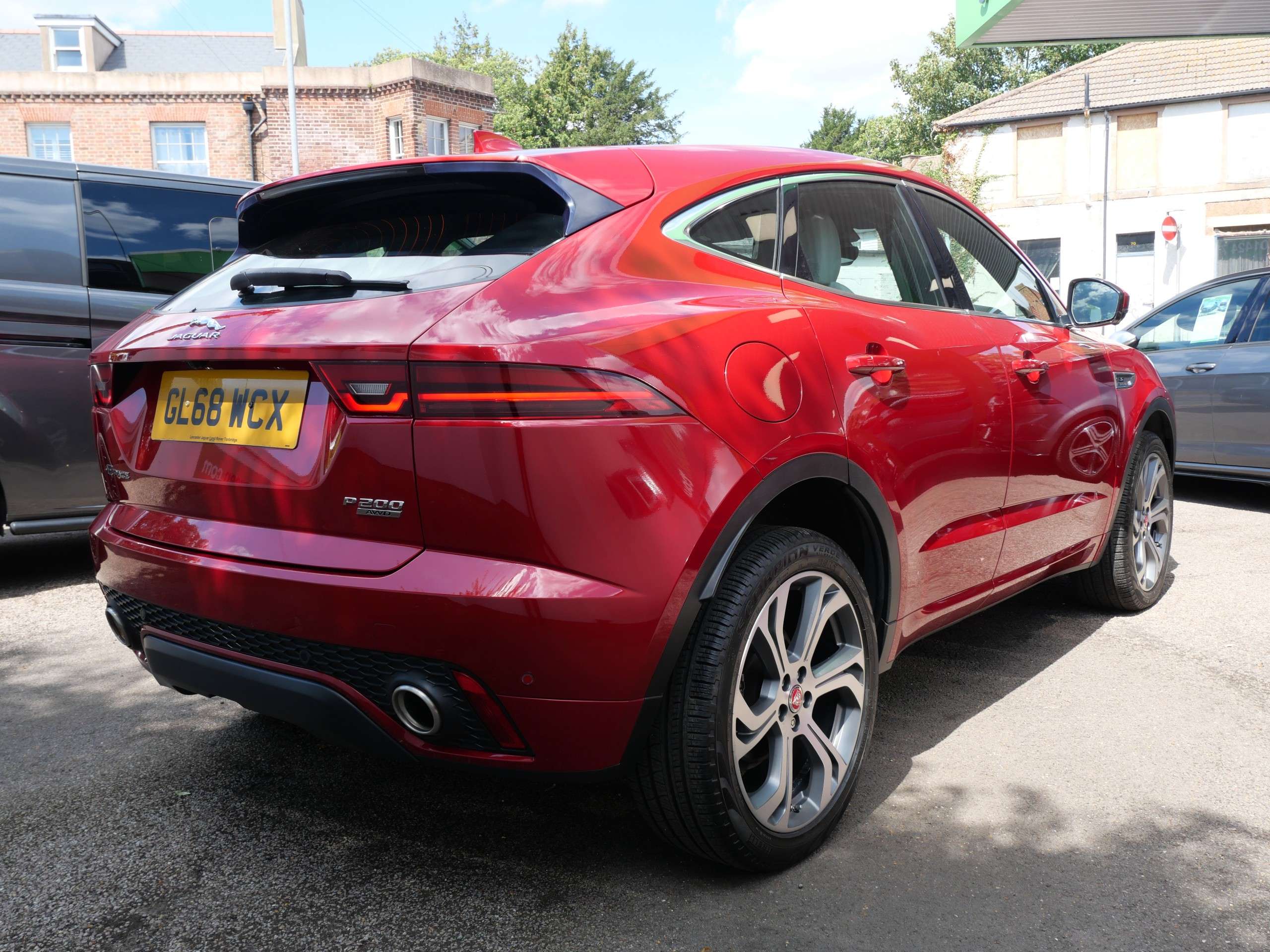 A 2018 JAGUAR E-PACE 2.0 P200 R-Dynamic S Auto AWD Euro 6 (s/s) 5dr A 2018 JAGUAR E-PACE 2.0 P200 R-Dynamic S Auto AWD Euro 6 (s/s) 5dr