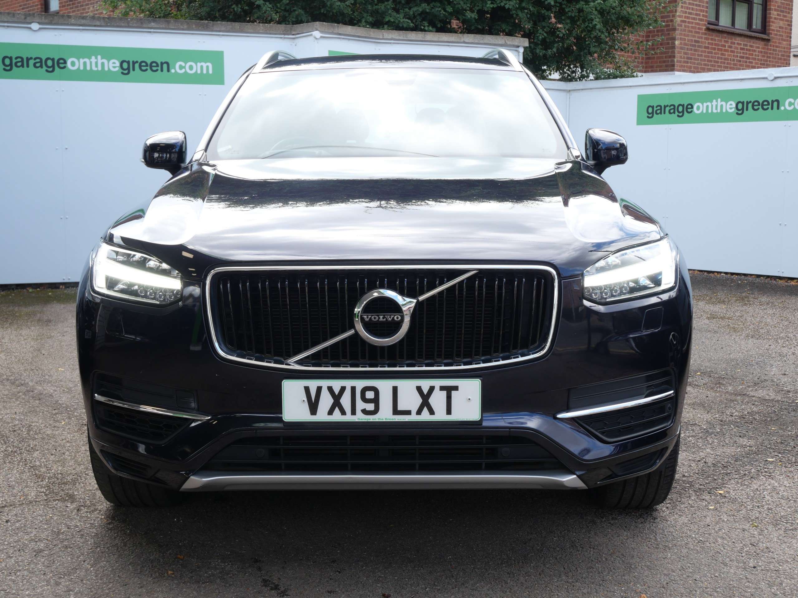 A 2019 VOLVO XC90 2.0h T8 Twin Engine 10.4kWh Momentum Pro Petrol Plug-in Hybrid Auto 4WD Euro 6 (s/s) (390 ps) 5dr 7 Seats A 2019 VOLVO XC90 2.0h T8 Twin Engine 10.4kWh Momentum Pro Petrol Plug-in Hybrid Auto 4WD Euro 6 (s/s) (390 ps) 5dr 7 Seats