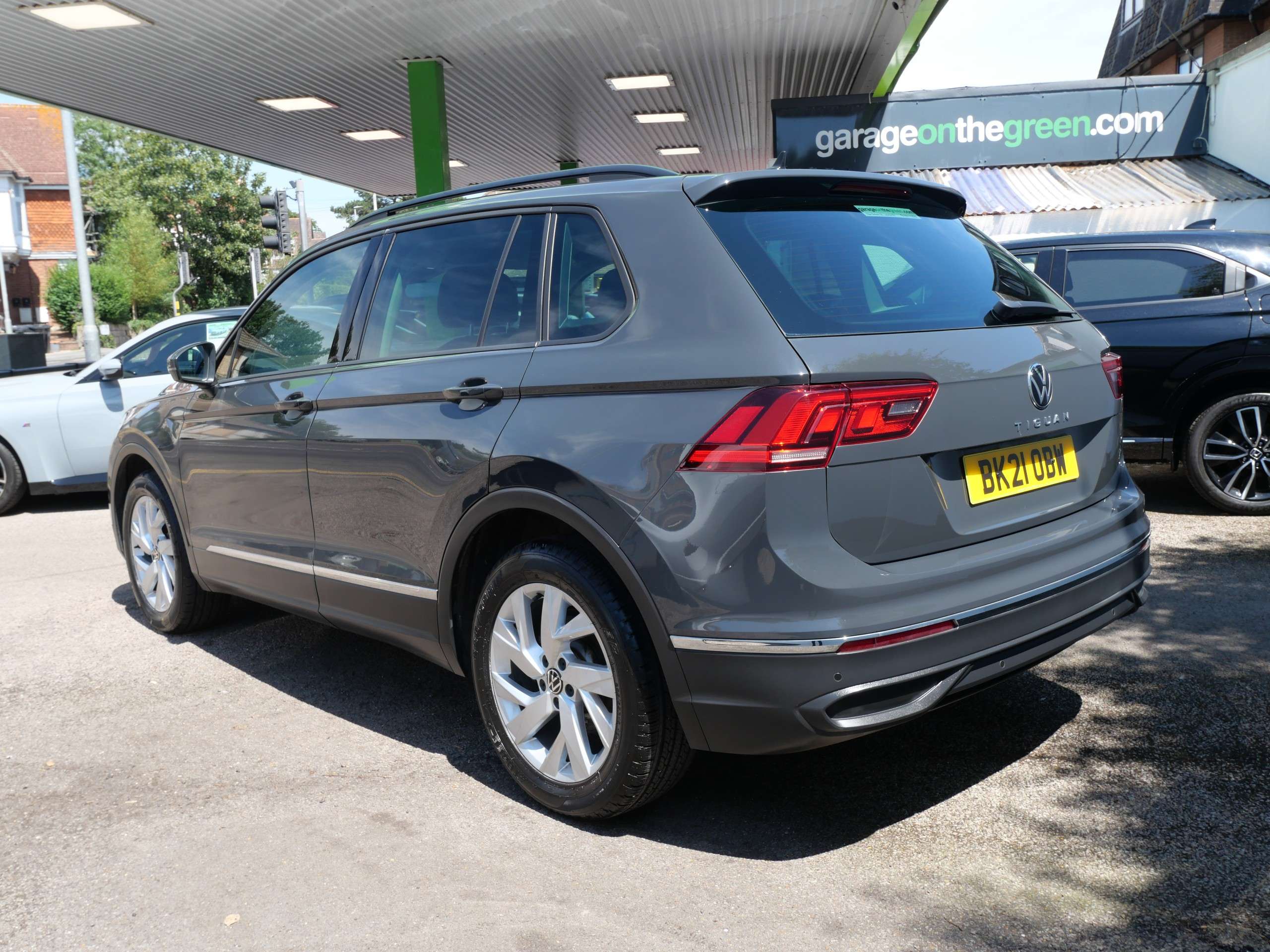 2021 VOLKSWAGEN TIGUAN 2021 VOLKSWAGEN TIGUAN