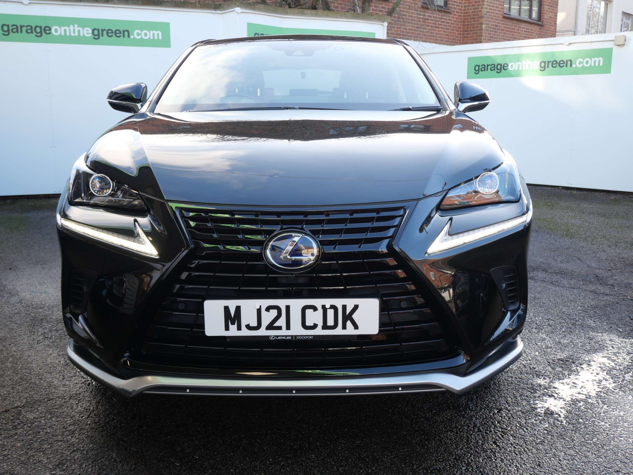 A 2021 LEXUS NX 2.5 300h GPF Petrol Hybrid E-CVT 4WD Euro 6 (s/s) 5dr A 2021 LEXUS NX 2.5 300h GPF Petrol Hybrid E-CVT 4WD Euro 6 (s/s) 5dr