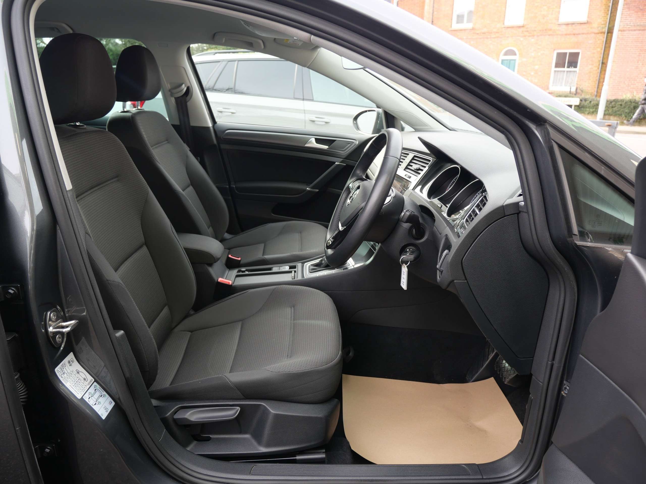 2019 VOLKSWAGEN GOLF 2019 VOLKSWAGEN GOLF