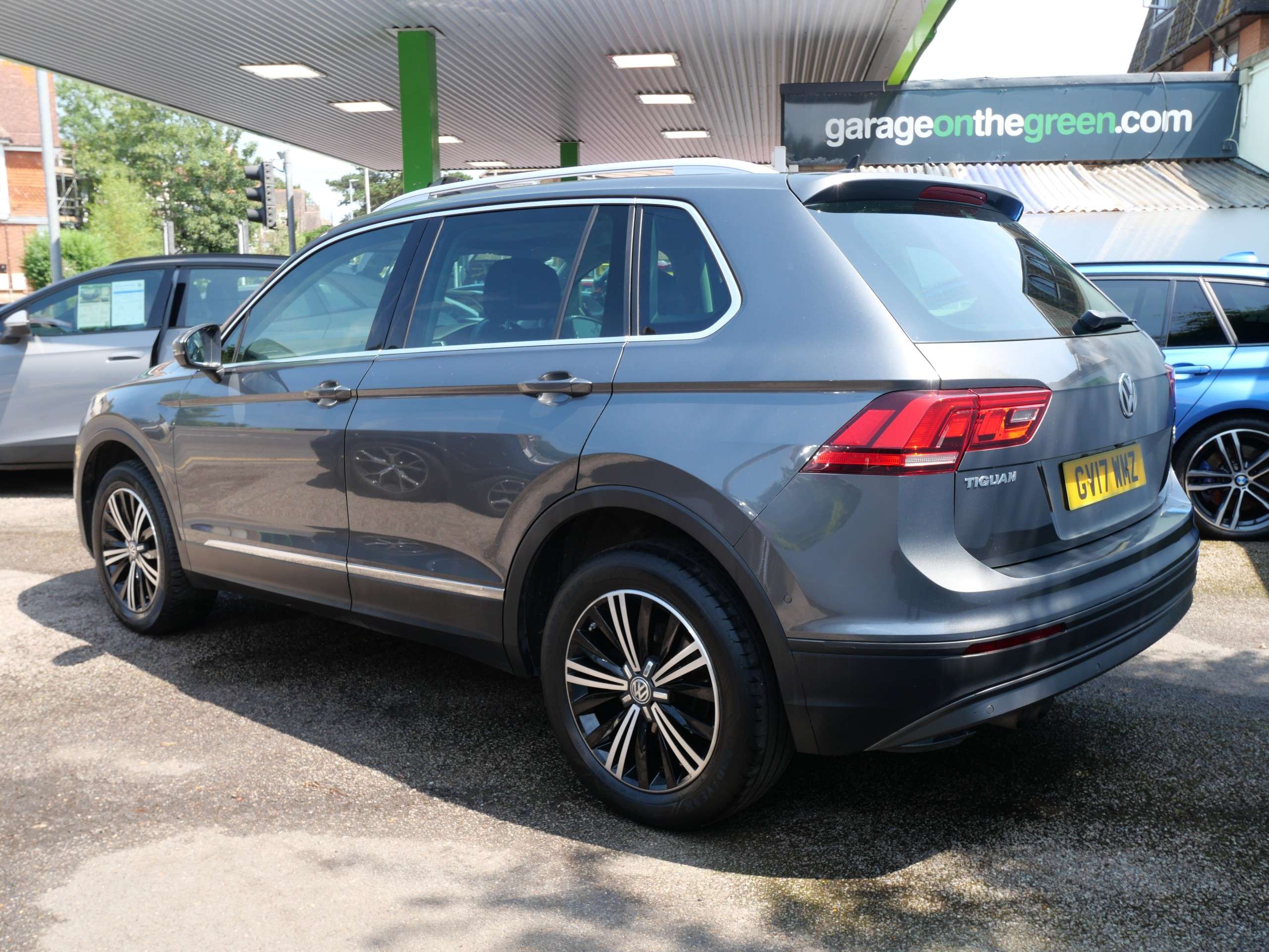 2017 VOLKSWAGEN TIGUAN 2017 VOLKSWAGEN TIGUAN