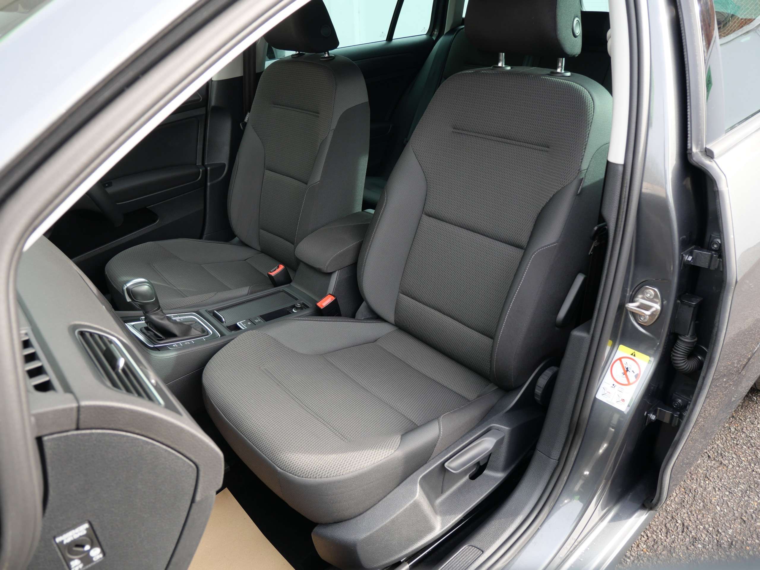2019 VOLKSWAGEN GOLF 2019 VOLKSWAGEN GOLF
