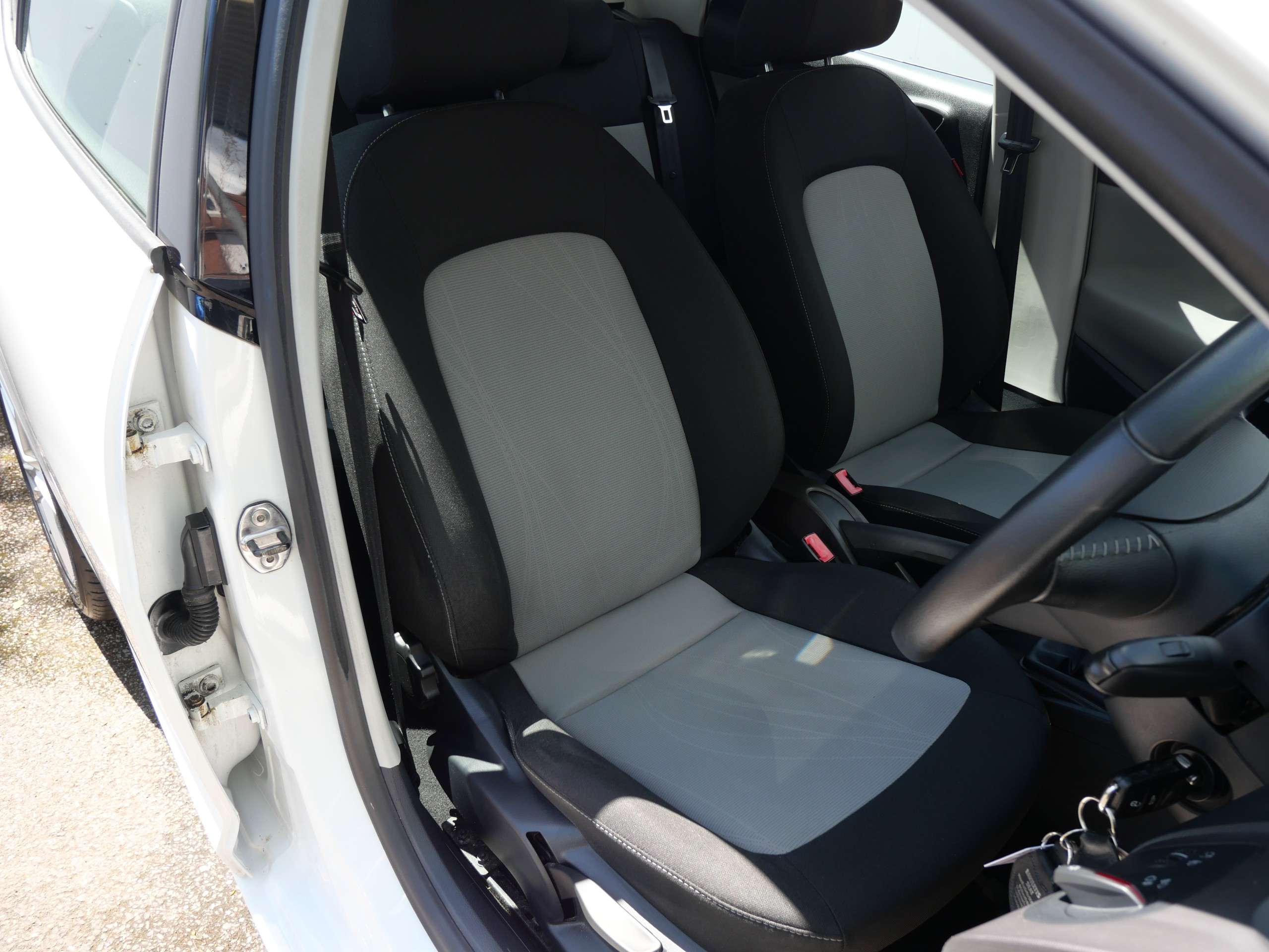 2013 SEAT IBIZA 2013 SEAT IBIZA