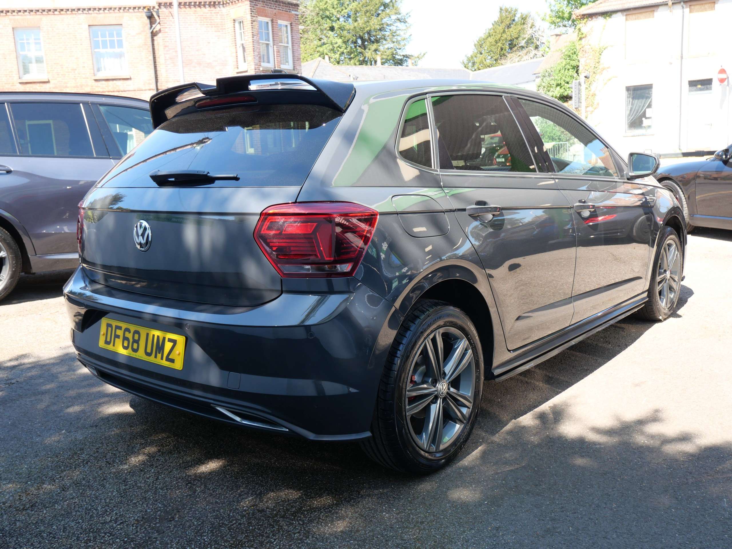 A 2019 VOLKSWAGEN POLO 1.0 TSI GPF R-Line DSG Euro 6 (s/s) 5dr 30000 Miles A 2019 VOLKSWAGEN POLO 1.0 TSI GPF R-Line DSG Euro 6 (s/s) 5dr 30000 Miles