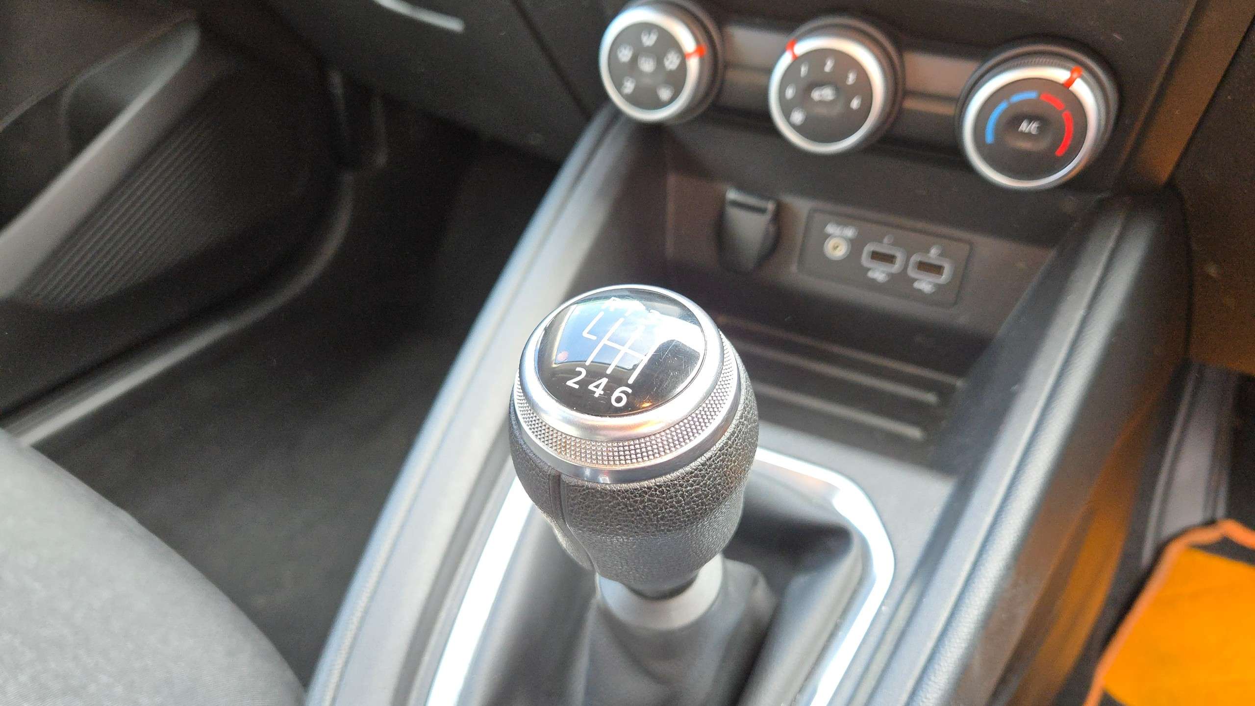 2021 RENAULT CLIO 2021 RENAULT CLIO