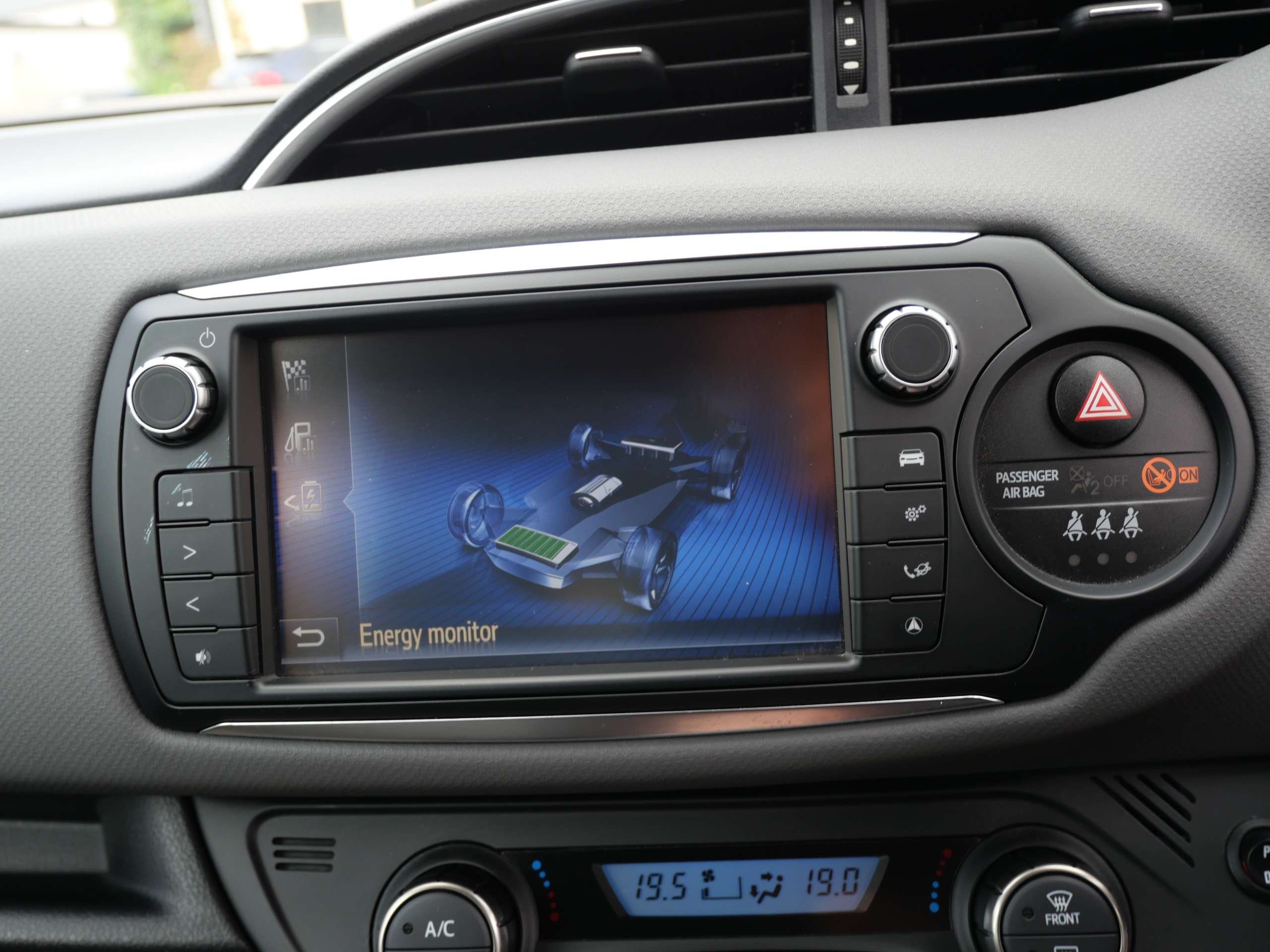 2017 TOYOTA YARIS 2017 TOYOTA YARIS