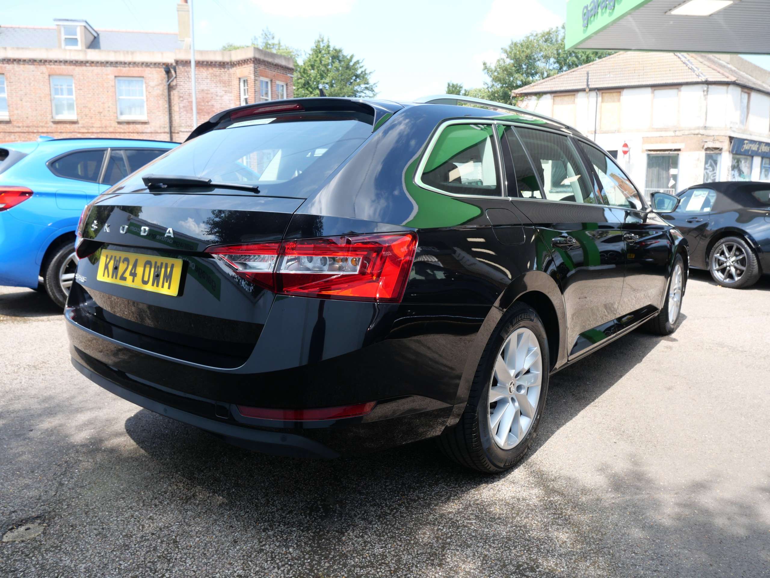 A 2024 SKODA SUPERB 2.0 TDI SE DSG Euro 6 (s/s) 5dr 1 Owner 14000 Miles A 2024 SKODA SUPERB 2.0 TDI SE DSG Euro 6 (s/s) 5dr 1 Owner 14000 Miles