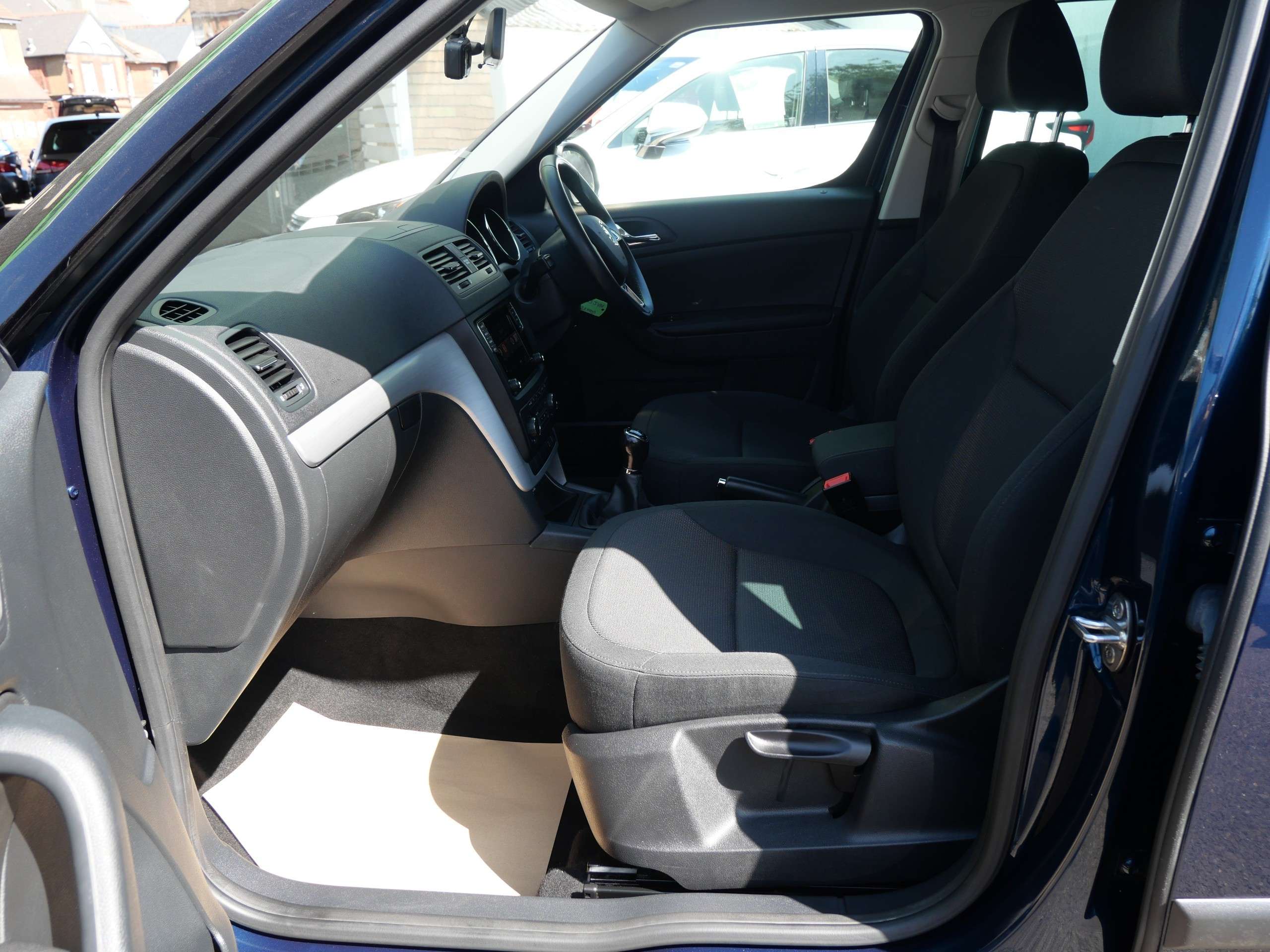 2015 SKODA YETI 2015 SKODA YETI