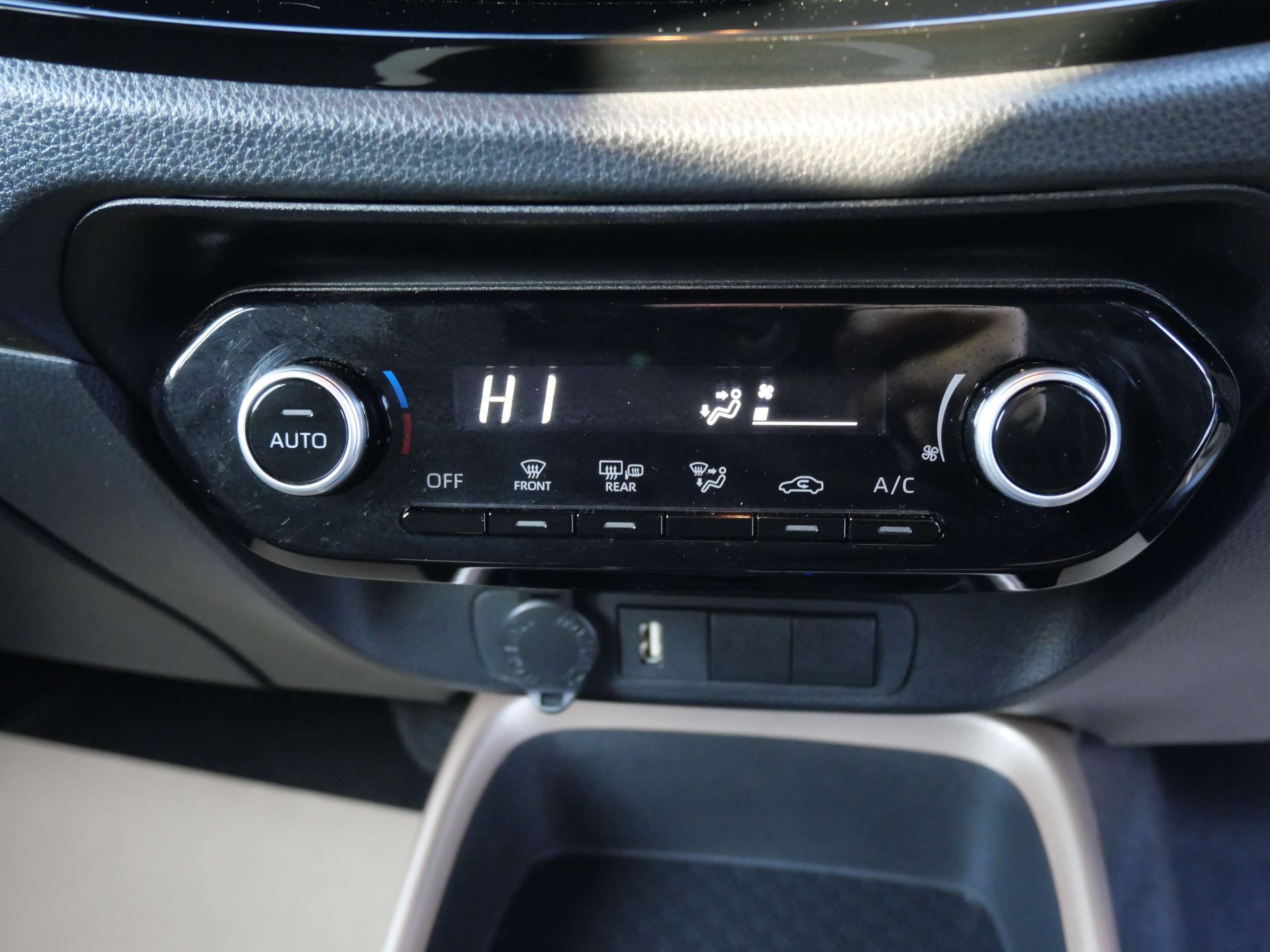 2023 TOYOTA AYGO X 2023 TOYOTA AYGO X