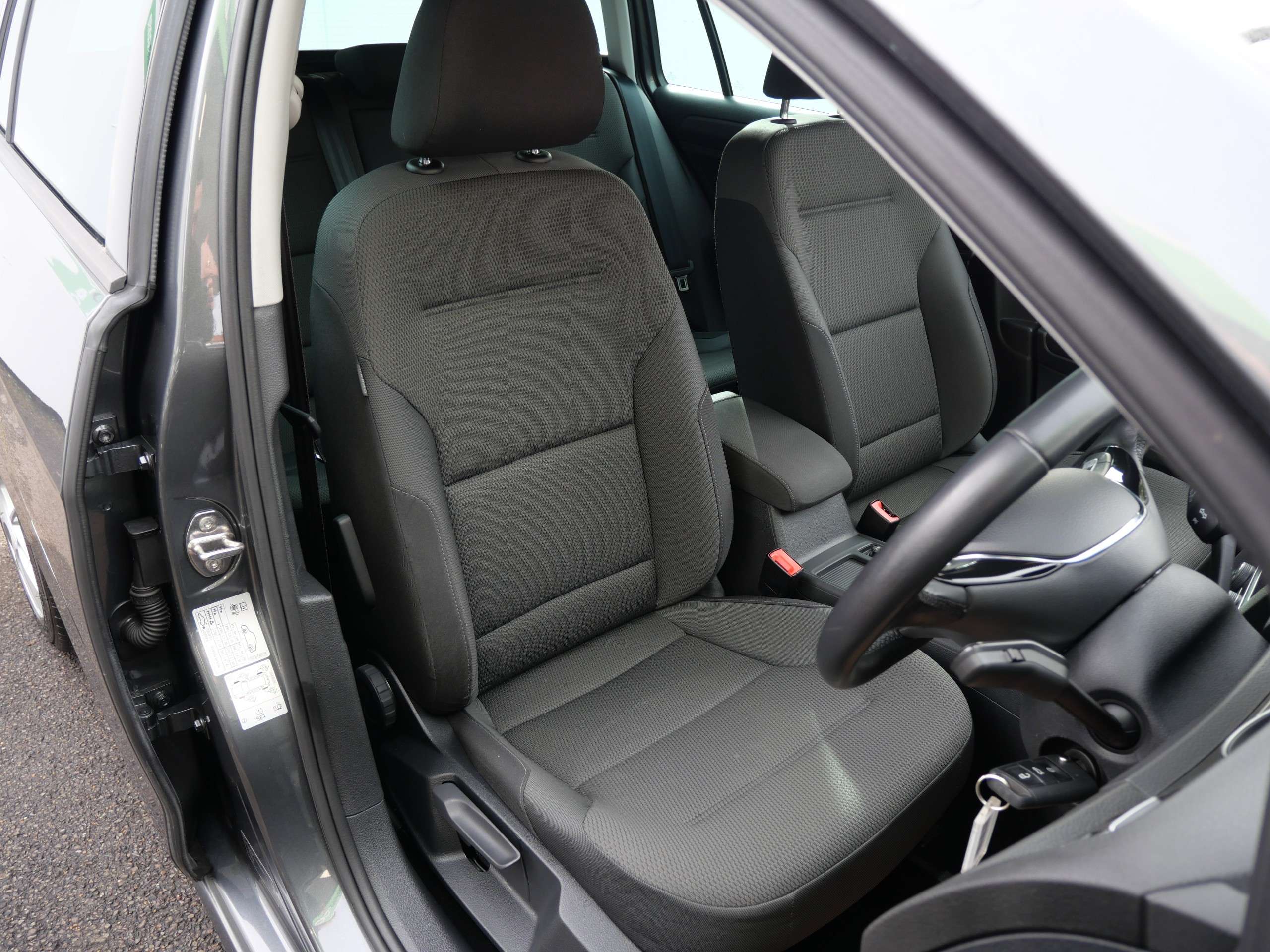 2019 VOLKSWAGEN GOLF 2019 VOLKSWAGEN GOLF