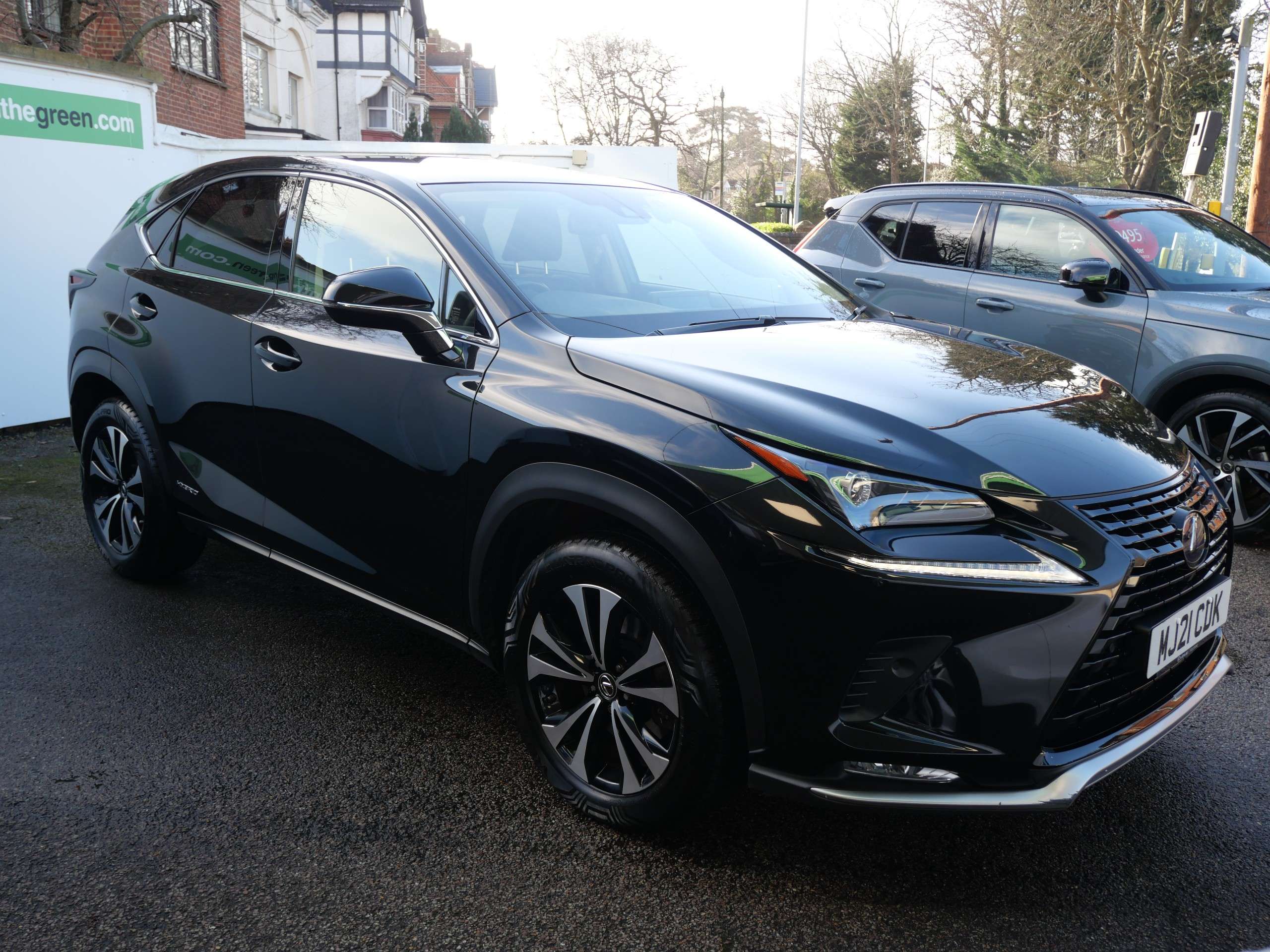 A 2021 LEXUS NX 2.5 300h GPF Petrol Hybrid E-CVT 4WD Euro 6 (s/s) 5dr A 2021 LEXUS NX 2.5 300h GPF Petrol Hybrid E-CVT 4WD Euro 6 (s/s) 5dr