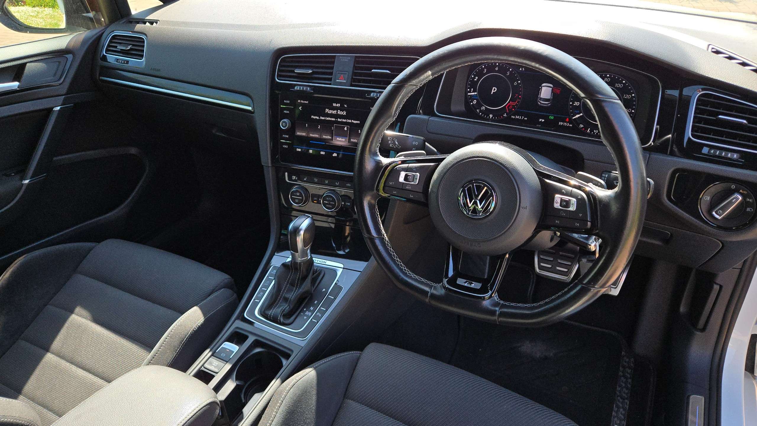 2017 VOLKSWAGEN GOLF 2017 VOLKSWAGEN GOLF