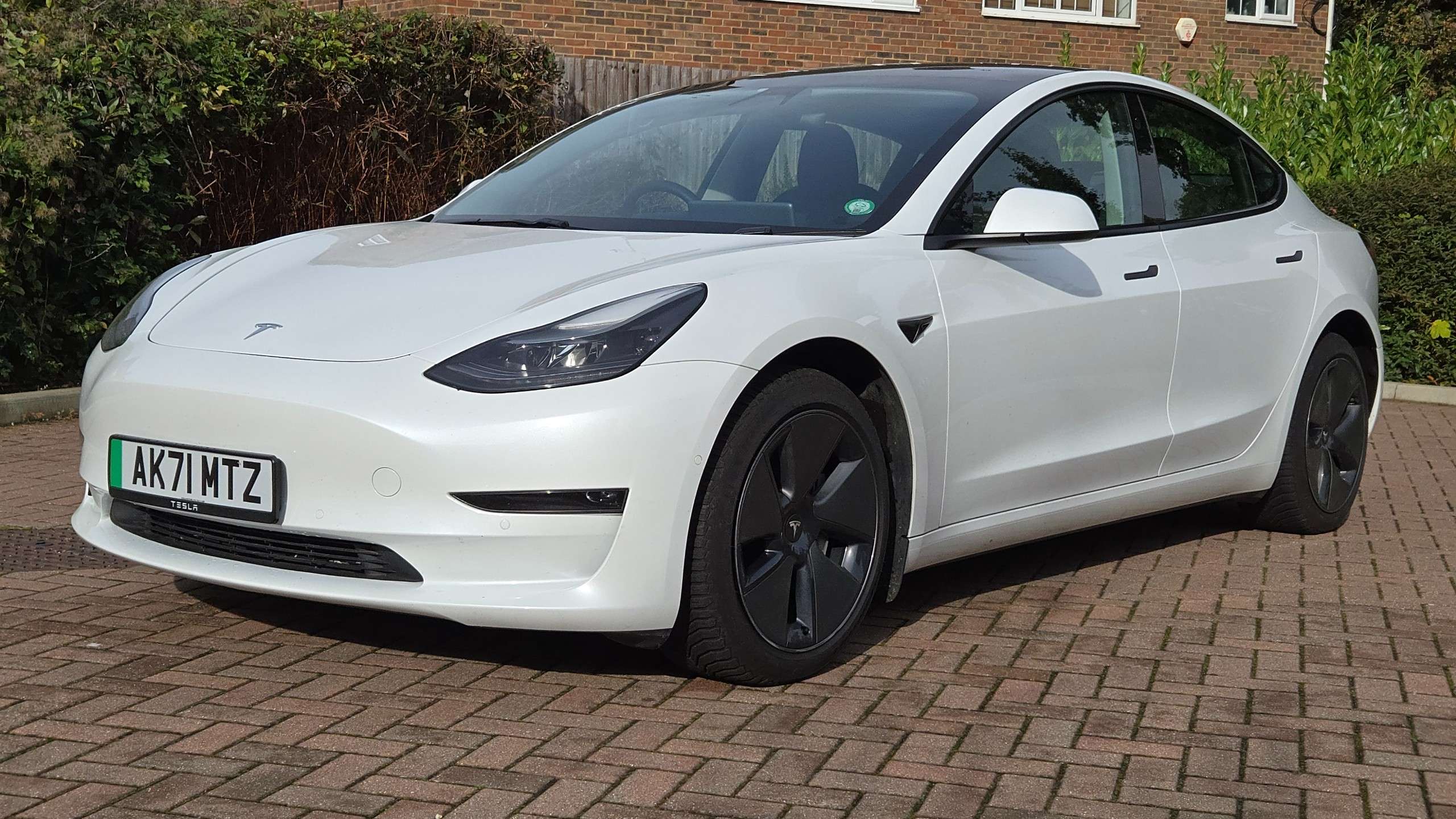 A 2021 TESLA MODEL 3 (Dual Motor) Long Range Electric Auto 4WDE (346 ps) 4dr A 2021 TESLA MODEL 3 (Dual Motor) Long Range Electric Auto 4WDE (346 ps) 4dr