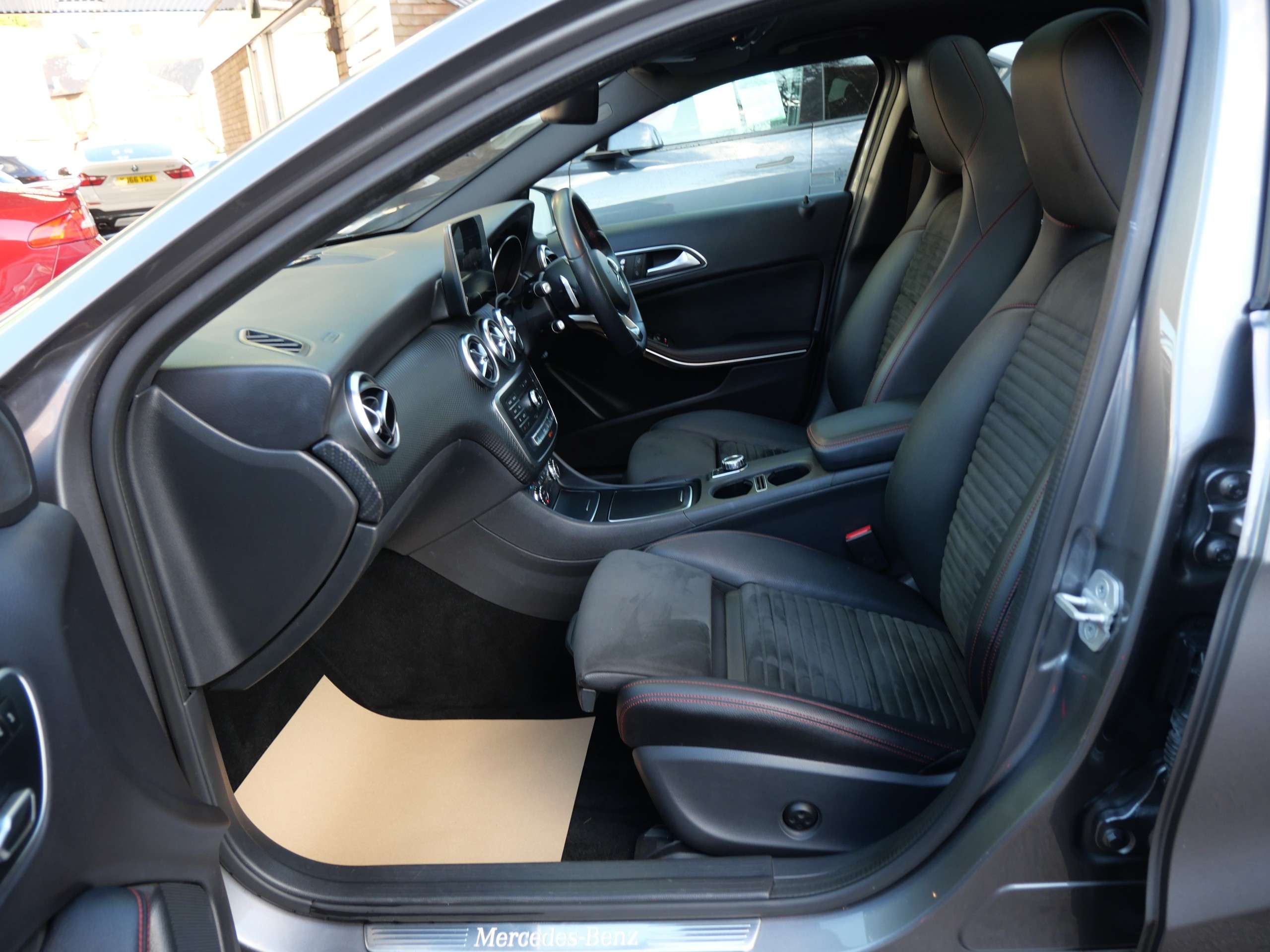 2017 MERCEDES-BENZ A CLASS 2017 MERCEDES-BENZ A CLASS