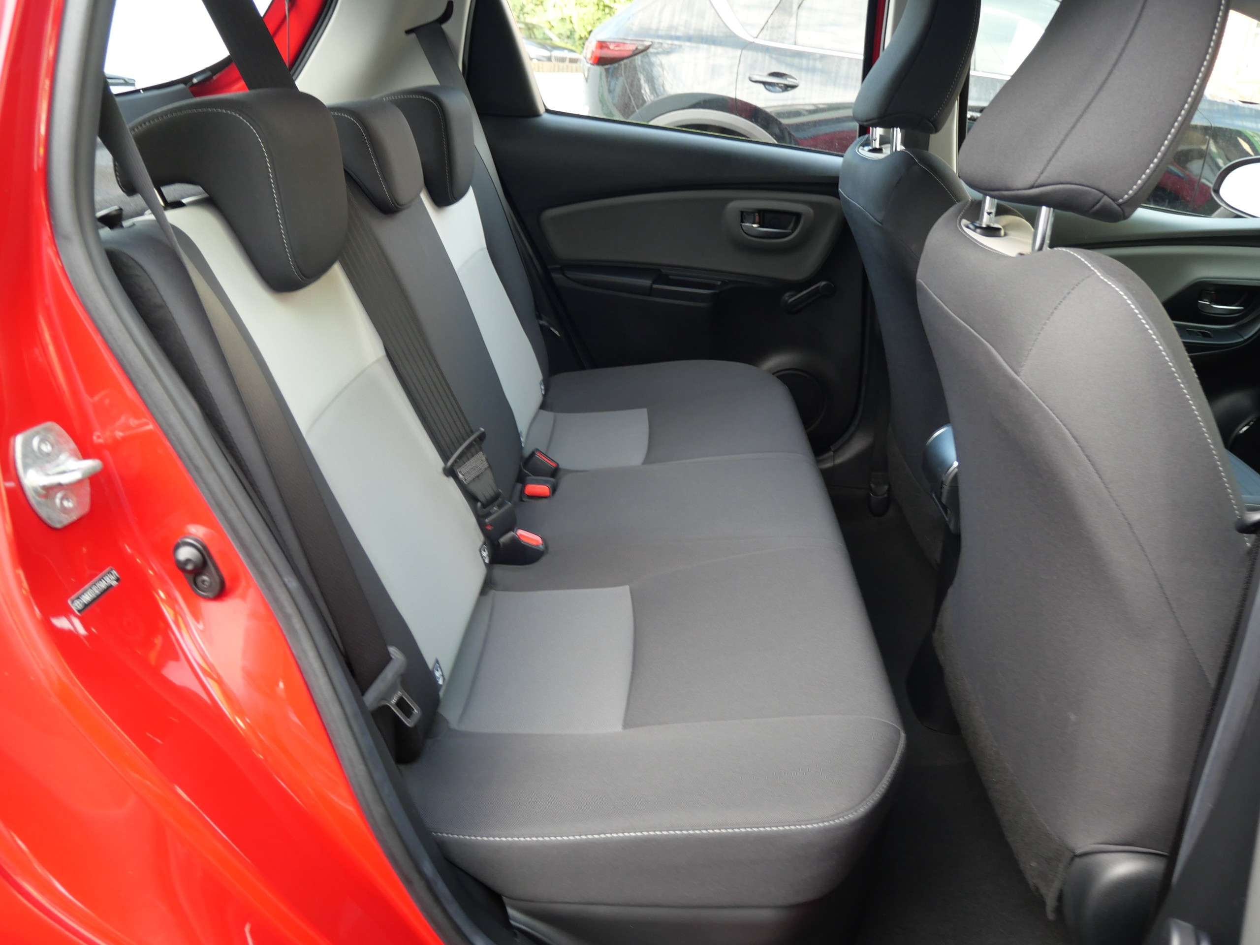 2018 TOYOTA YARIS 2018 TOYOTA YARIS