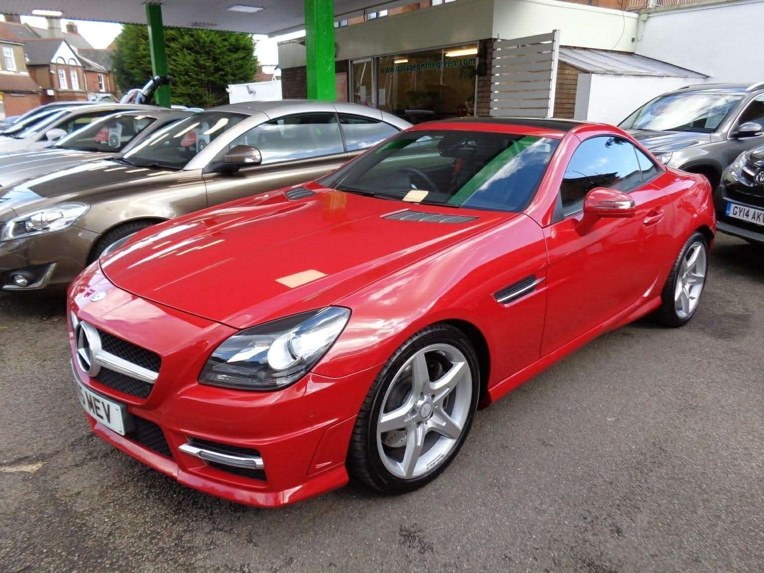 A 2015 MERCEDES-BENZ SLK 2.1 SLK250 CDI AMG Sport Convertible 2dr Diesel G-Tronic+ Euro 5 (s/s) (204 ps) A 2015 MERCEDES-BENZ SLK 2.1 SLK250 CDI AMG Sport Convertible 2dr Diesel G-Tronic+ Euro 5 (s/s) (204 ps)