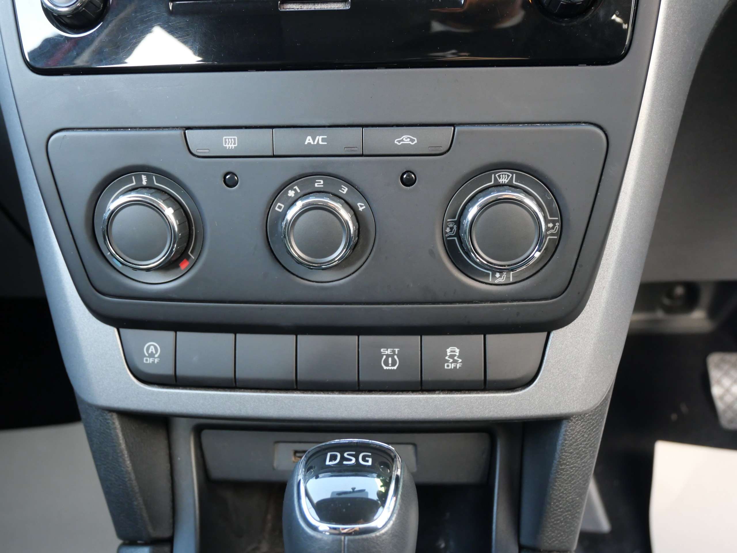 2015 SKODA YETI 2015 SKODA YETI