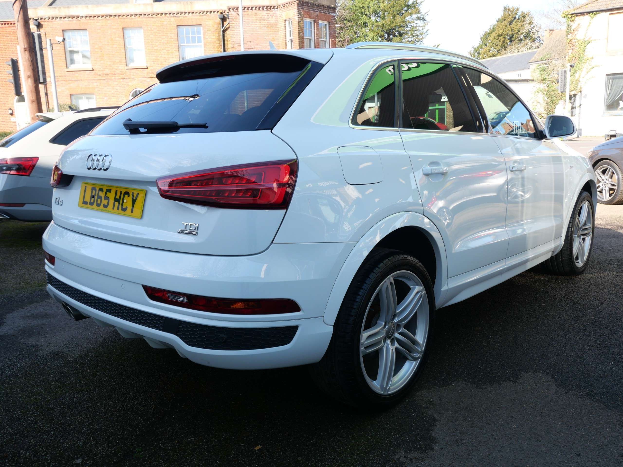 A 2016 AUDI Q3 2.0 TDI S line Plus S Tronic quattro Euro 6 (s/s) 5dr Only 43000 Miles A 2016 AUDI Q3 2.0 TDI S line Plus S Tronic quattro Euro 6 (s/s) 5dr Only 43000 Miles