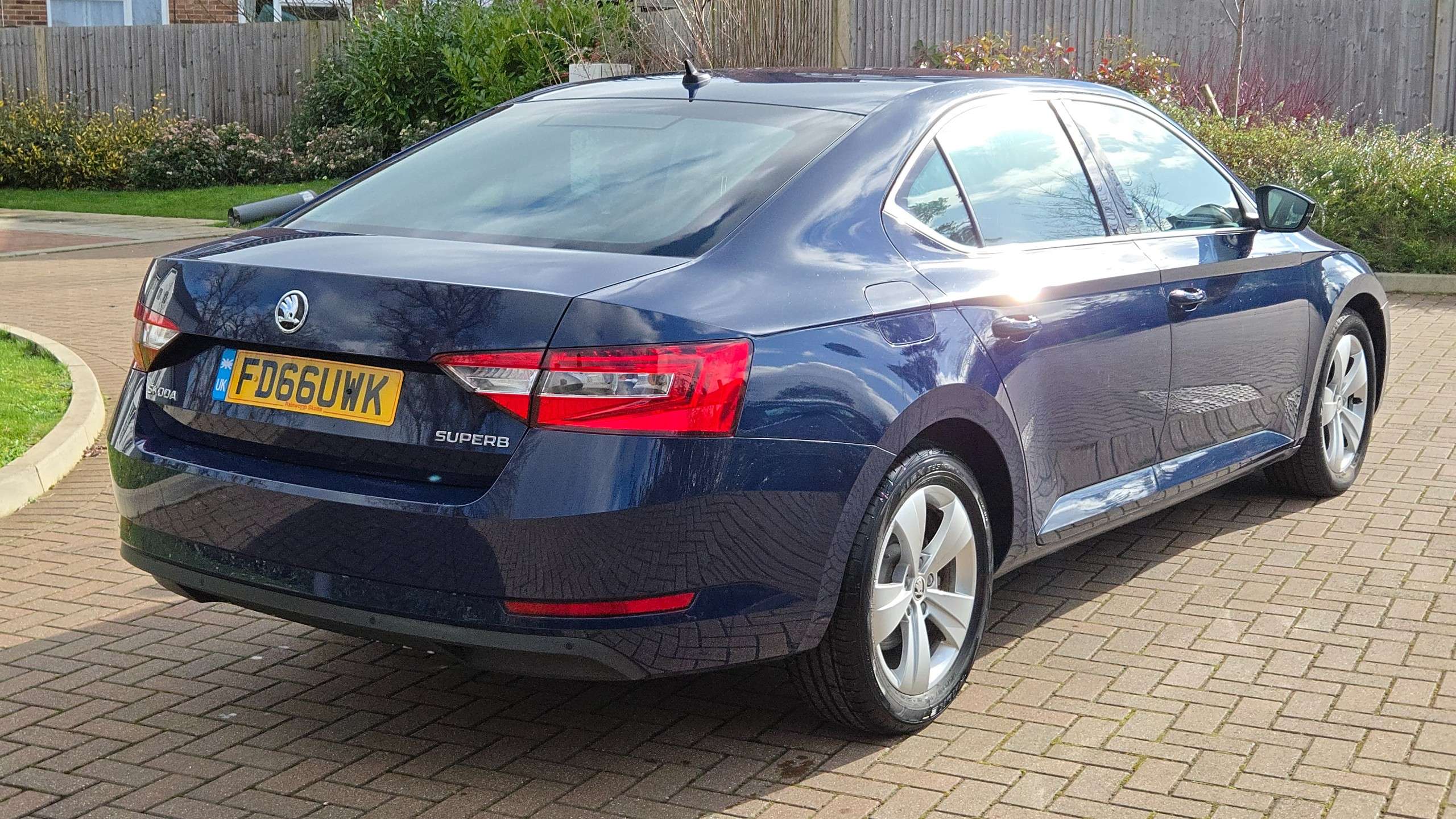 A 2016 SKODA SUPERB 1.6 TDI SE DSG Euro 6 (s/s) 5dr Only 36000 Miles 20 Pound Road Tax A 2016 SKODA SUPERB 1.6 TDI SE DSG Euro 6 (s/s) 5dr Only 36000 Miles 20 Pound Road Tax