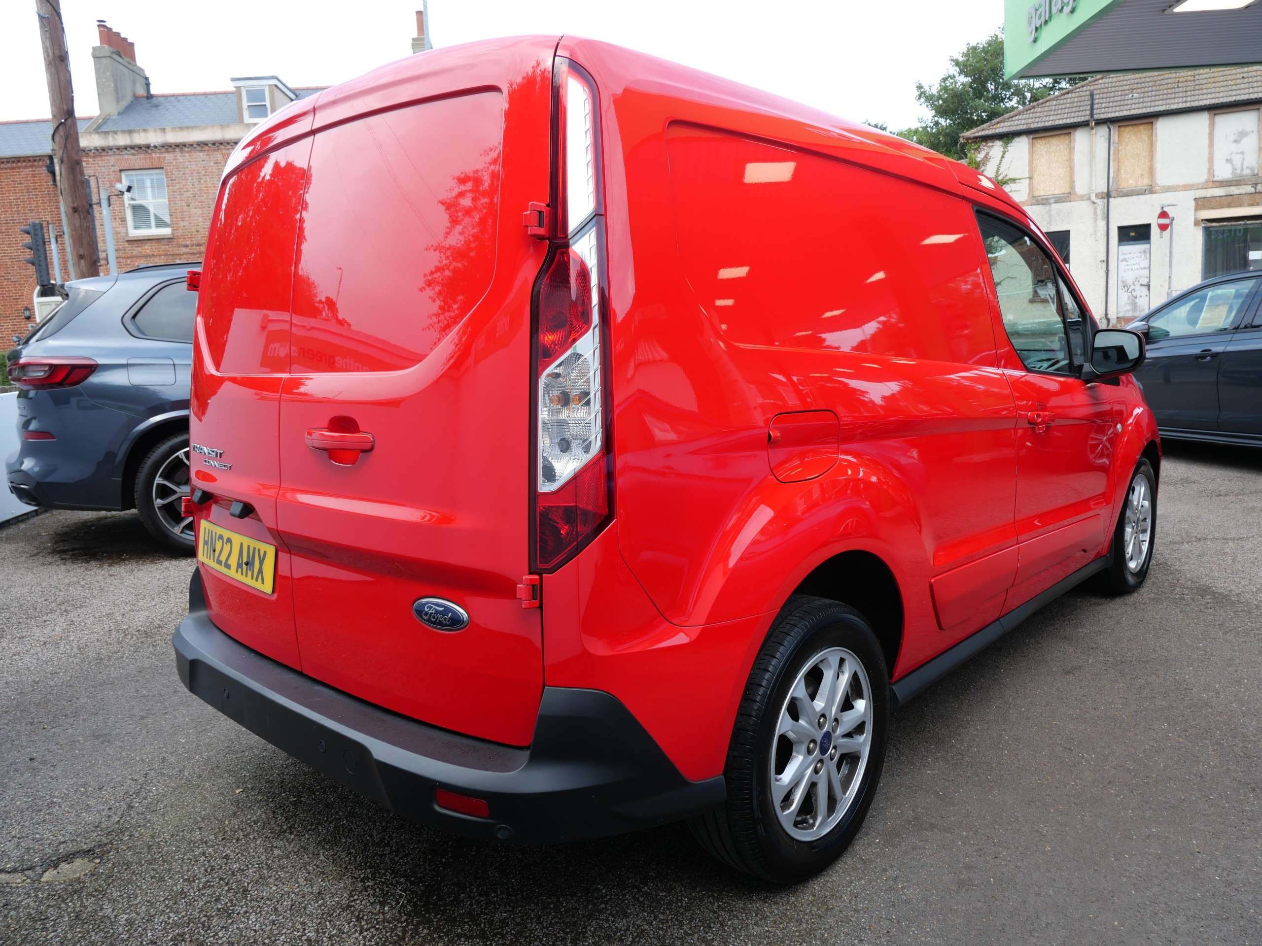 A 2022 FORD TRANSIT CONNECT 1.5 240 EcoBlue Limited Auto L1 Euro 6 (s/s) 5dr A 2022 FORD TRANSIT CONNECT 1.5 240 EcoBlue Limited Auto L1 Euro 6 (s/s) 5dr