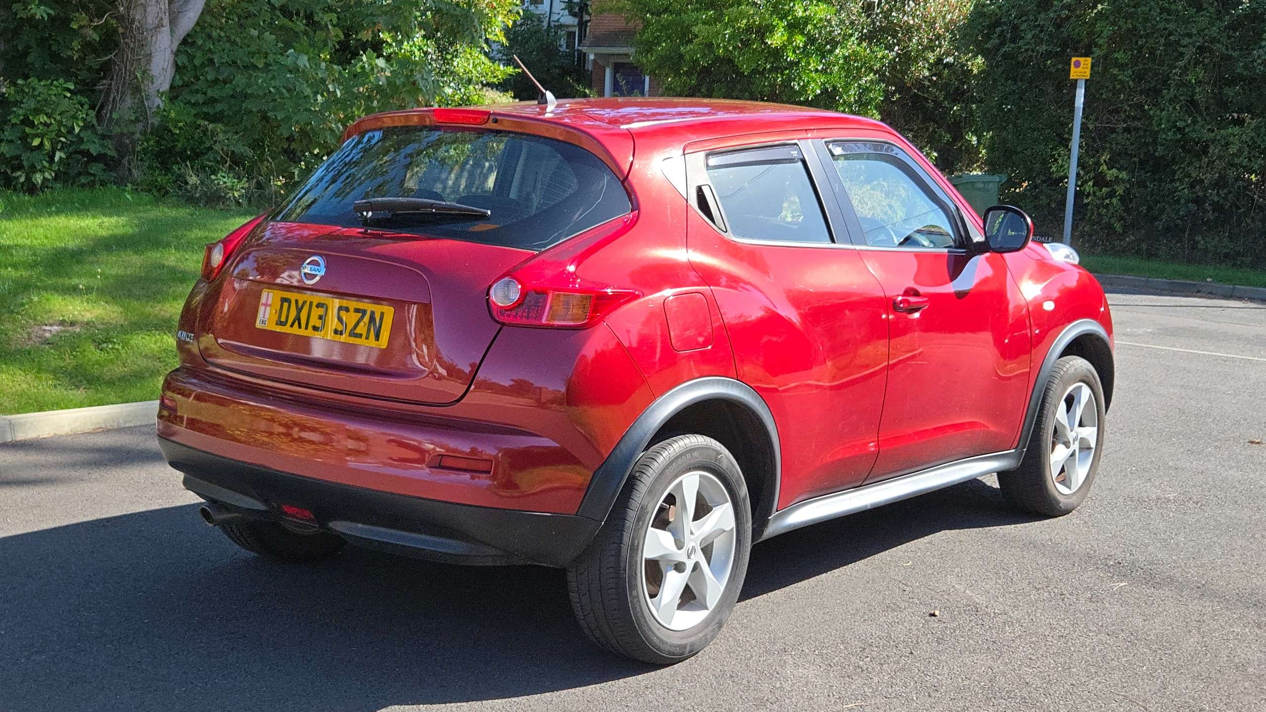 A 2013 NISSAN JUKE 1.6 Visia Euro 5 5dr Only 36000 Miles A 2013 NISSAN JUKE 1.6 Visia Euro 5 5dr Only 36000 Miles