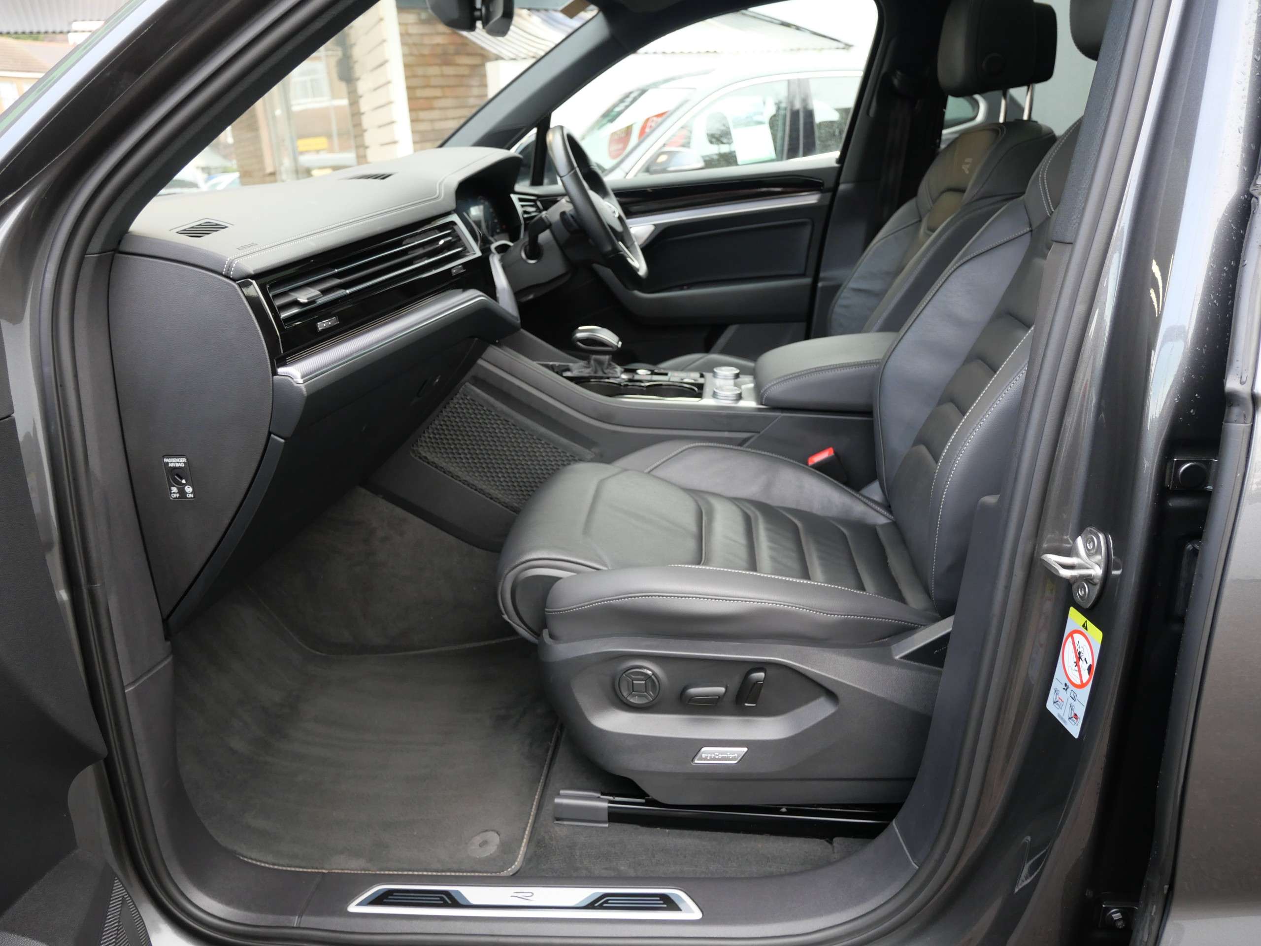 2022 VOLKSWAGEN TOUAREG 2022 VOLKSWAGEN TOUAREG