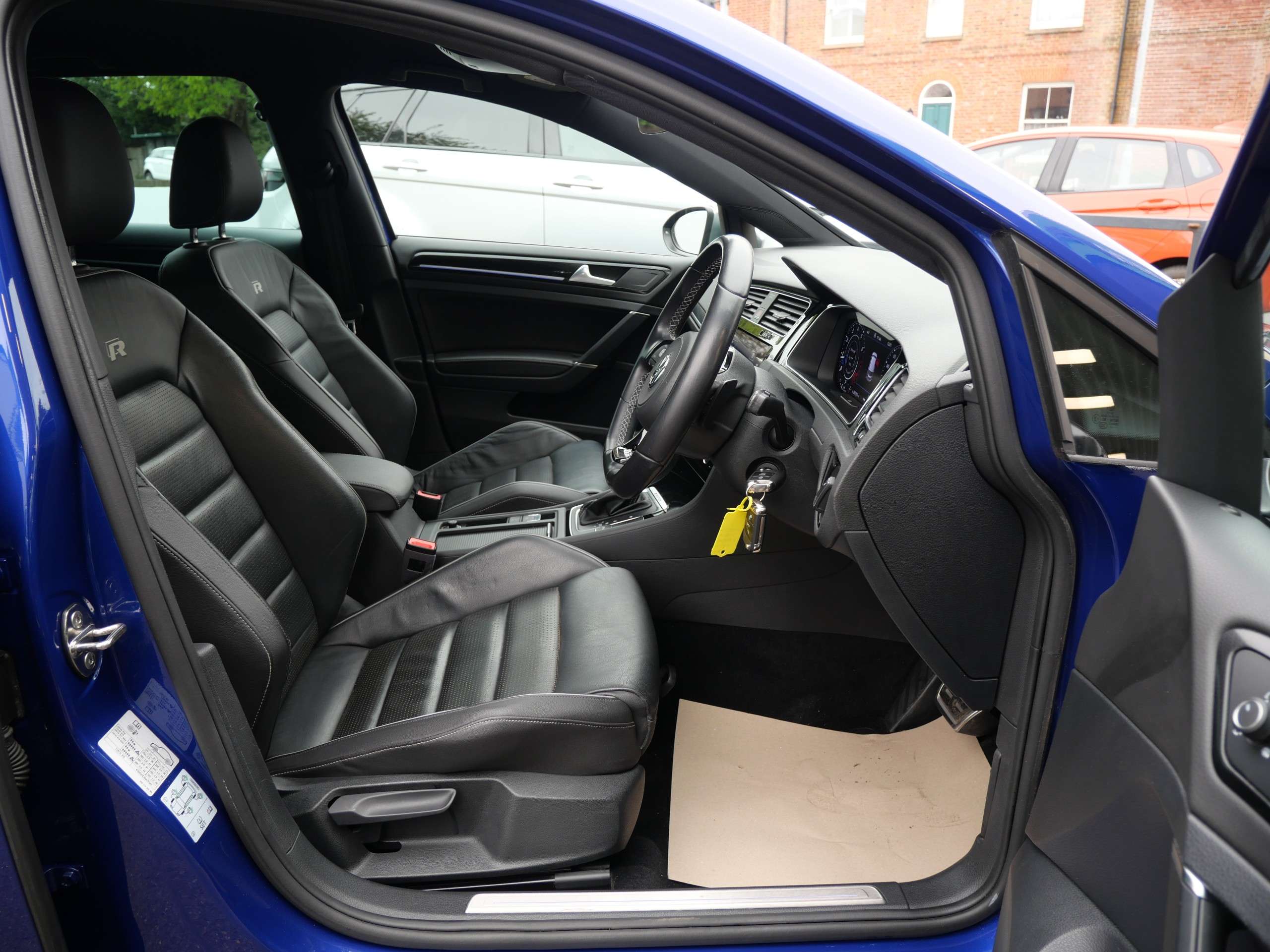 2018 VOLKSWAGEN GOLF 2018 VOLKSWAGEN GOLF