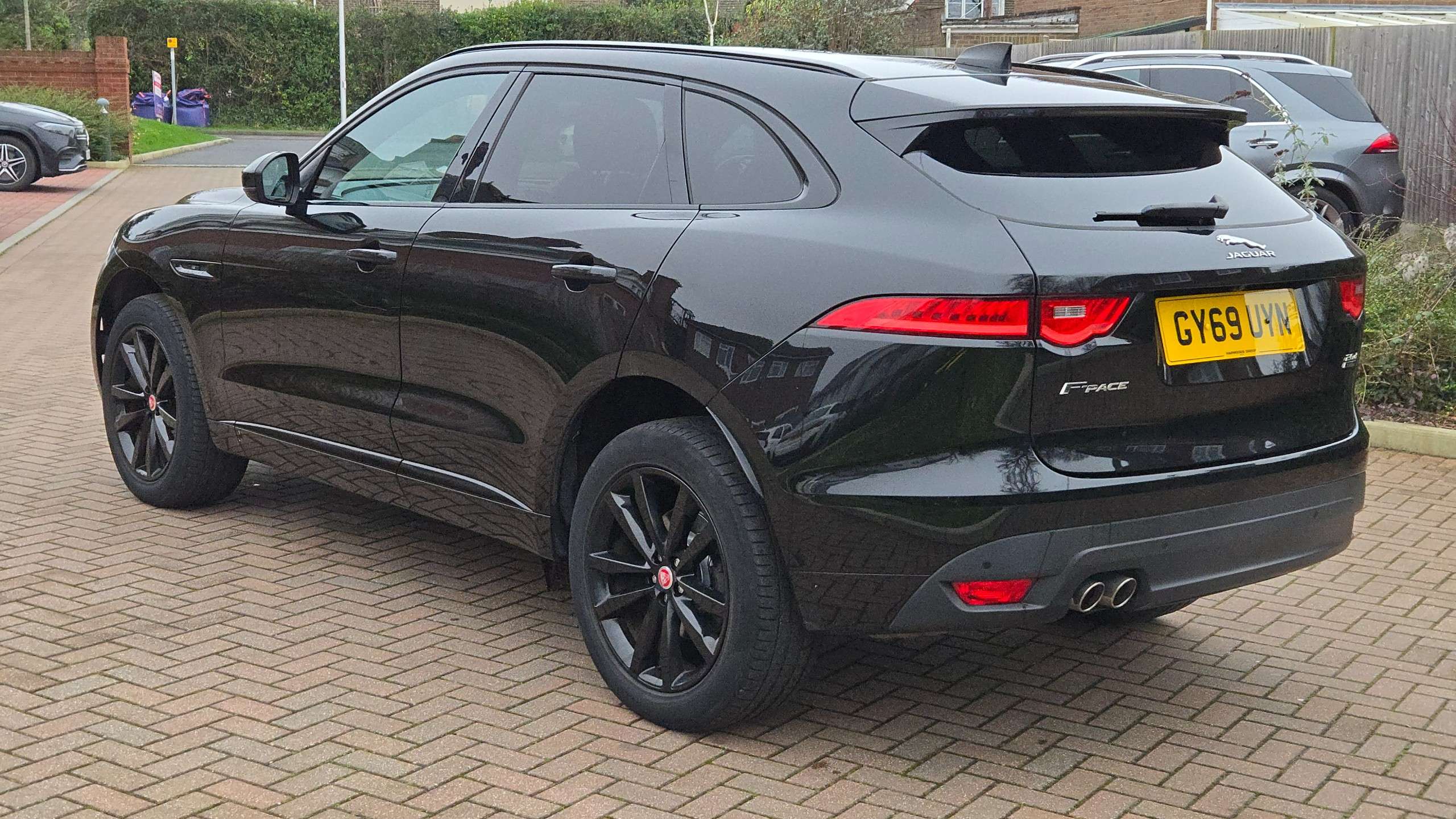 A 2020 JAGUAR F-PACE 2.0 D180 Chequered Flag Auto AWD Euro 6 (s/s) 5dr A 2020 JAGUAR F-PACE 2.0 D180 Chequered Flag Auto AWD Euro 6 (s/s) 5dr