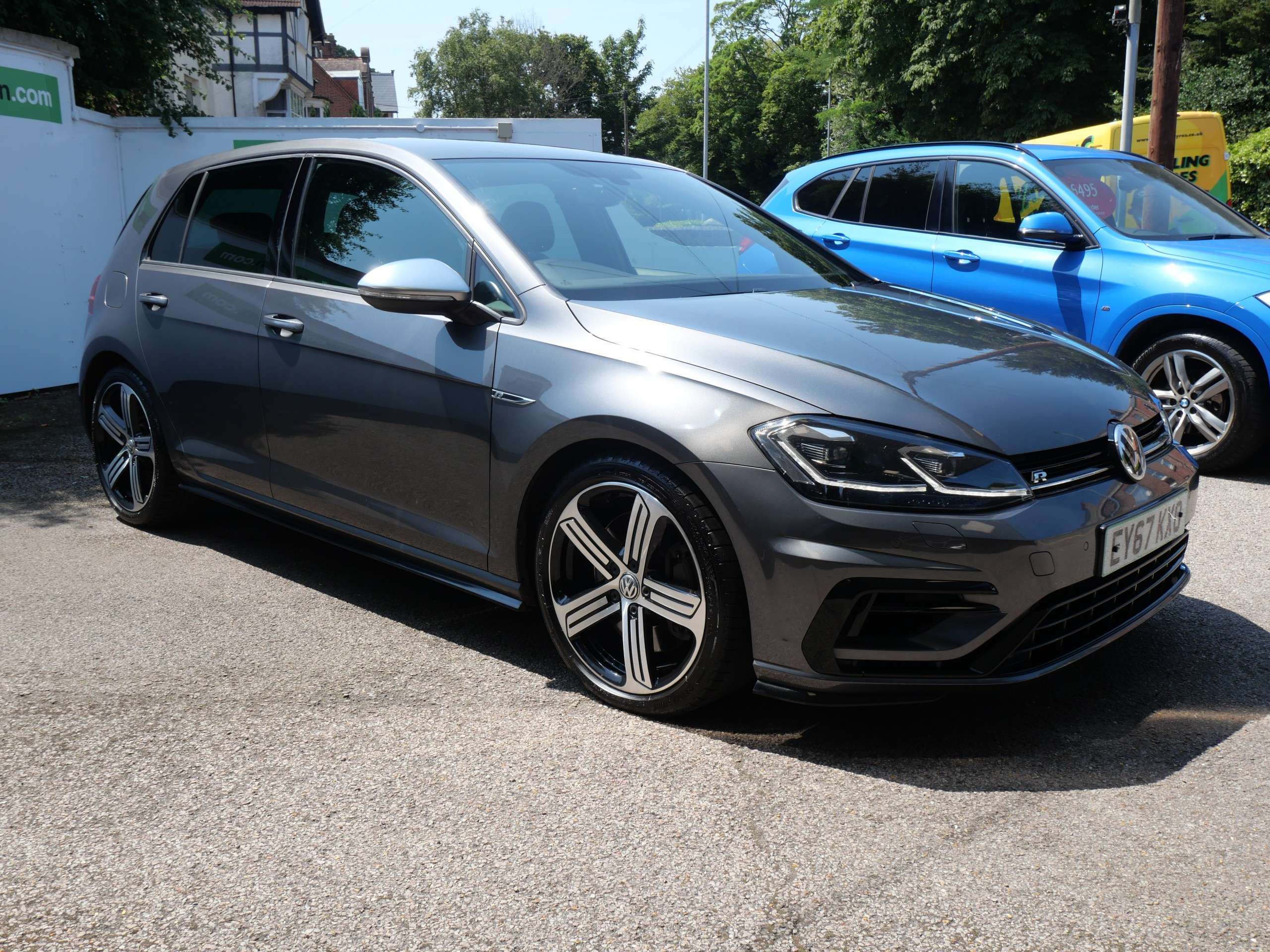 A 2017 VOLKSWAGEN GOLF 2.0 TSI BlueMotion Tech R DSG 4Motion Euro 6 (s/s) (310 ps) 5dr A 2017 VOLKSWAGEN GOLF 2.0 TSI BlueMotion Tech R DSG 4Motion Euro 6 (s/s) (310 ps) 5dr