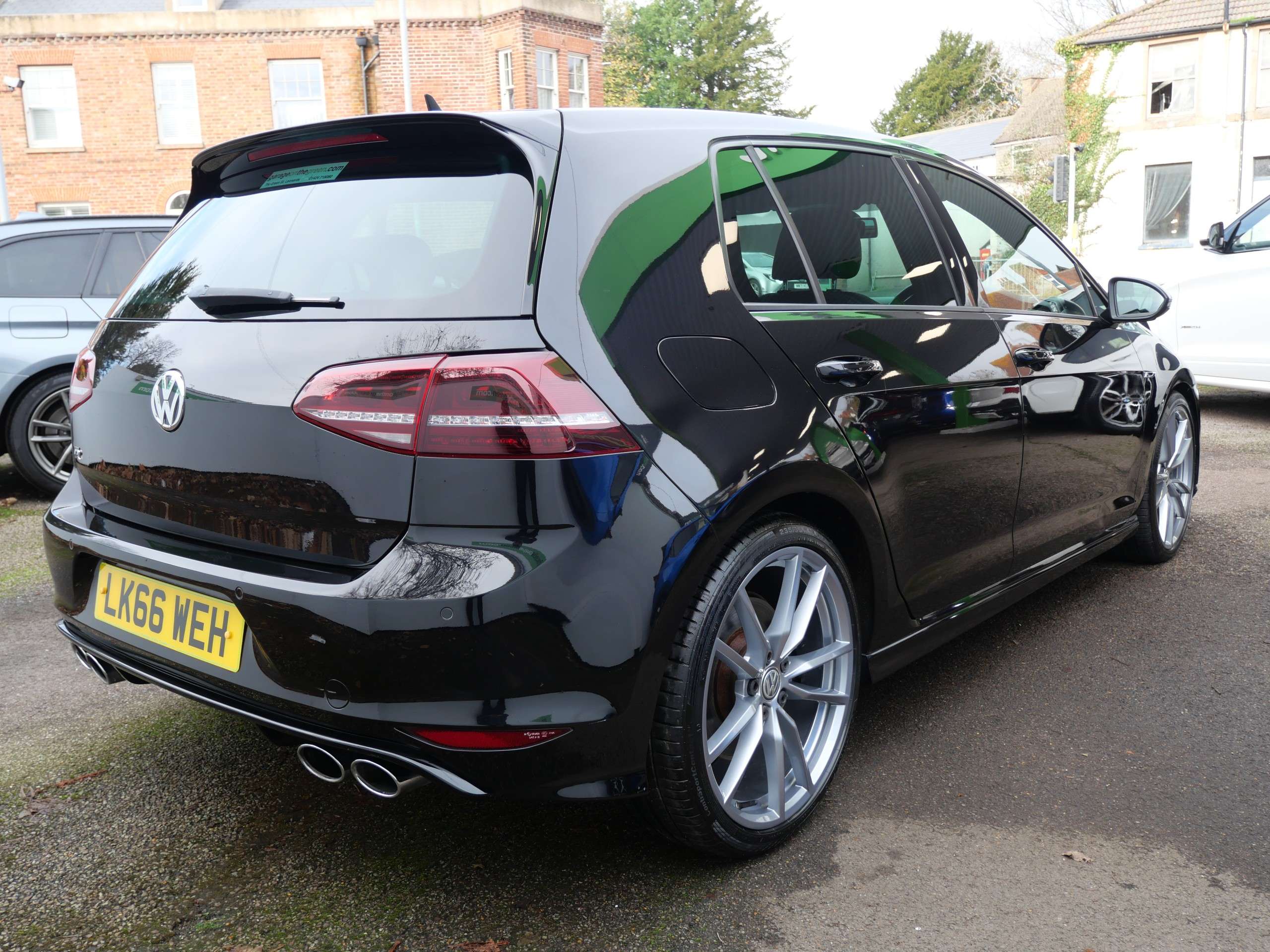 A 2016 VOLKSWAGEN GOLF 2.0 TSI BlueMotion Tech R DSG 4Motion Euro 6 (s/s) (300 ps) 5dr 1 Owner 61000 Miles High Spec A 2016 VOLKSWAGEN GOLF 2.0 TSI BlueMotion Tech R DSG 4Motion Euro 6 (s/s) (300 ps) 5dr 1 Owner 61000 Miles High Spec