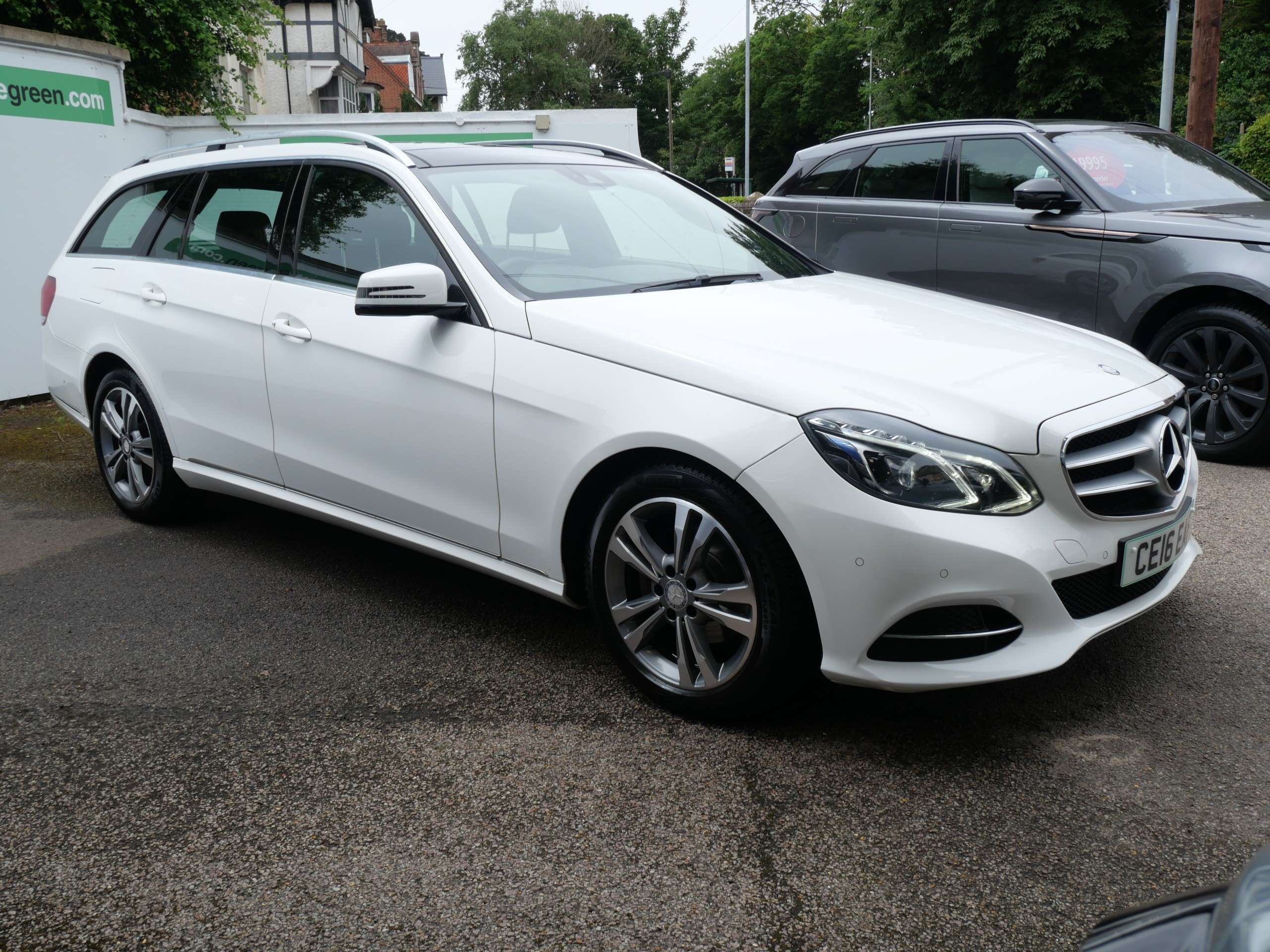 A 2016 MERCEDES-BENZ E CLASS 2.1 E220 BlueTEC SE (Premium) G-Tronic+ Euro 6 (s/s) 5dr A 2016 MERCEDES-BENZ E CLASS 2.1 E220 BlueTEC SE (Premium) G-Tronic+ Euro 6 (s/s) 5dr