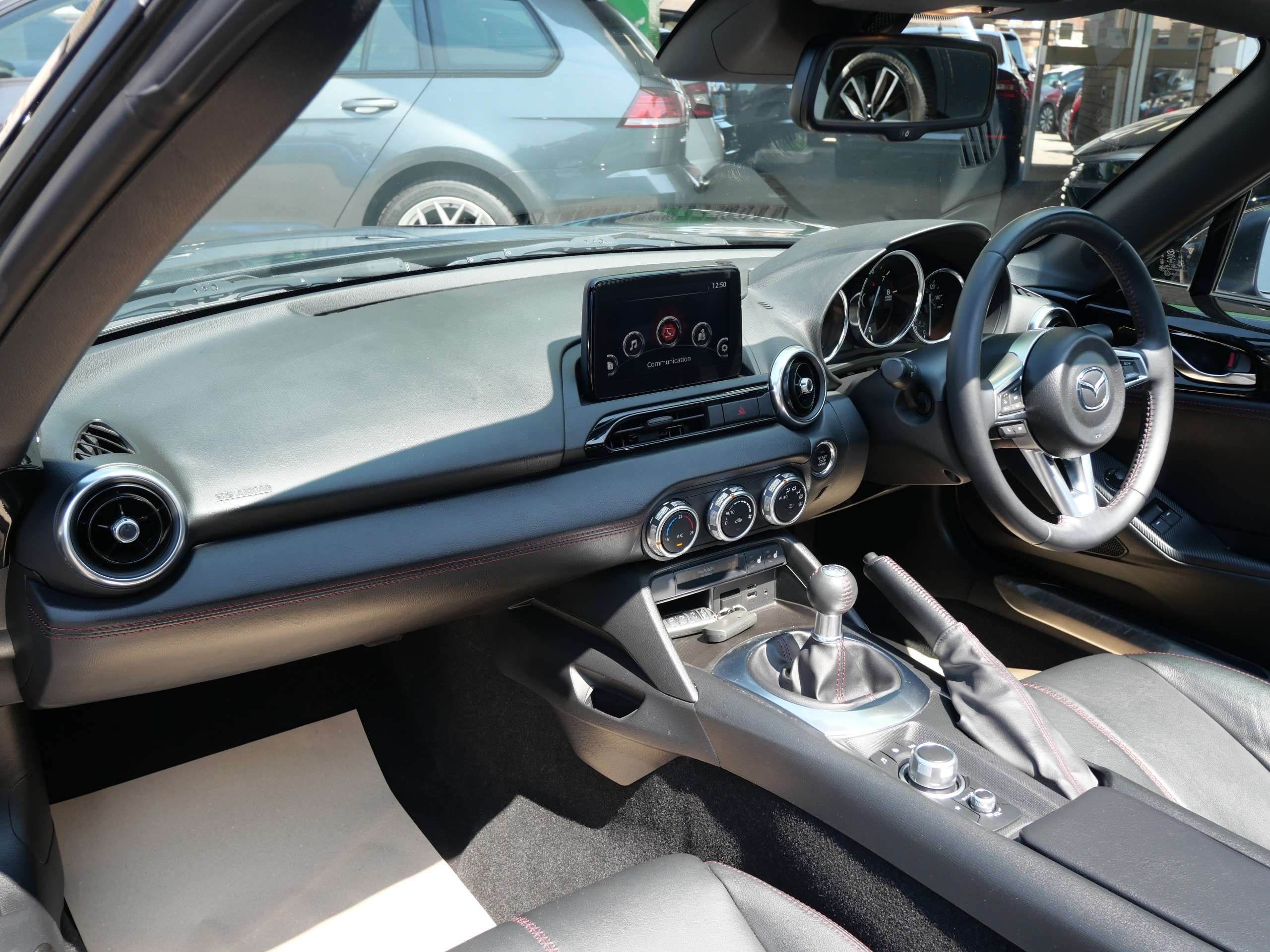 2019 MAZDA MX-5 2019 MAZDA MX-5