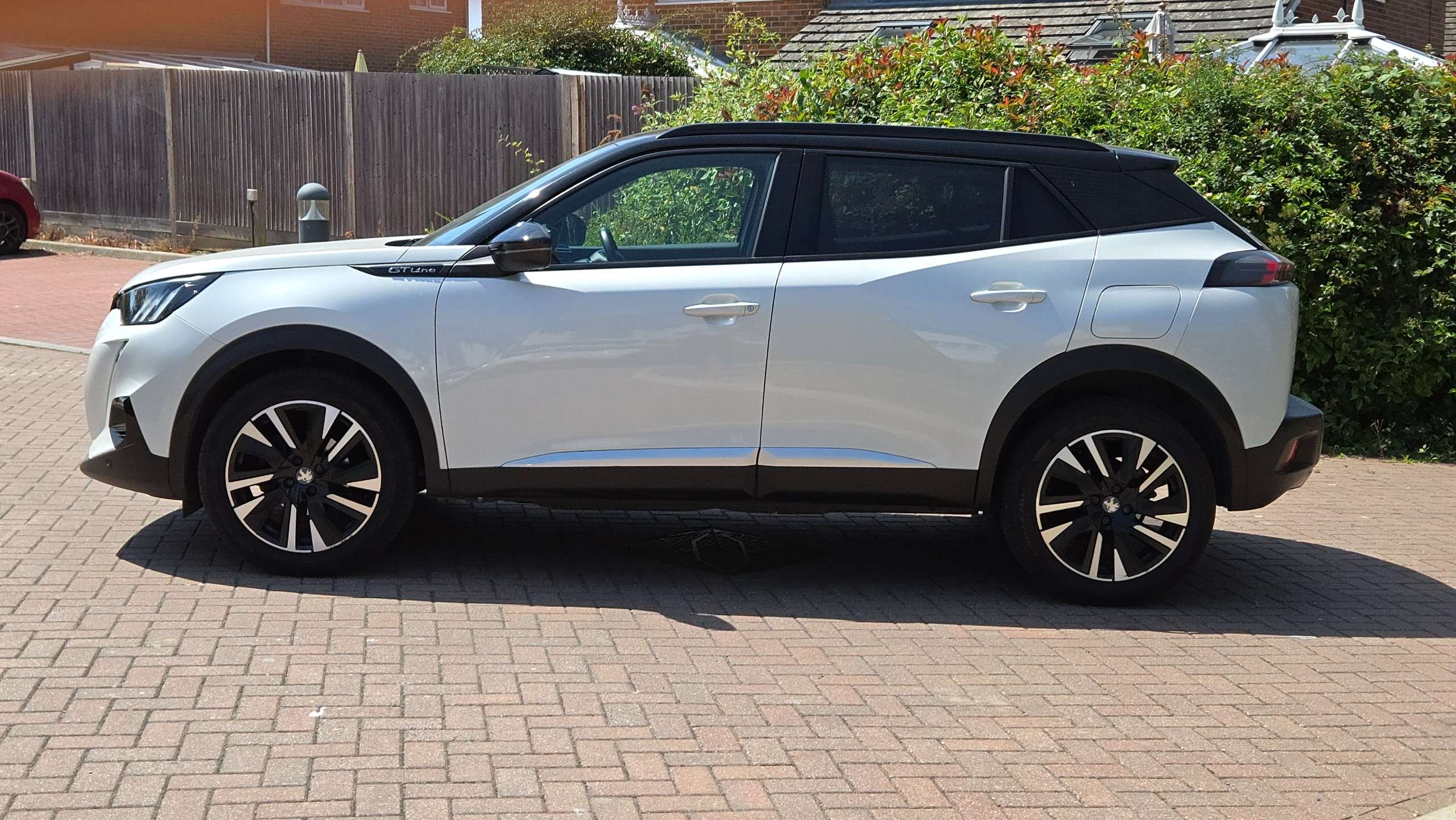 A 2020 PEUGEOT 2008 1.2 PureTech GT Line Euro 6 (s/s) 5dr A 2020 PEUGEOT 2008 1.2 PureTech GT Line Euro 6 (s/s) 5dr