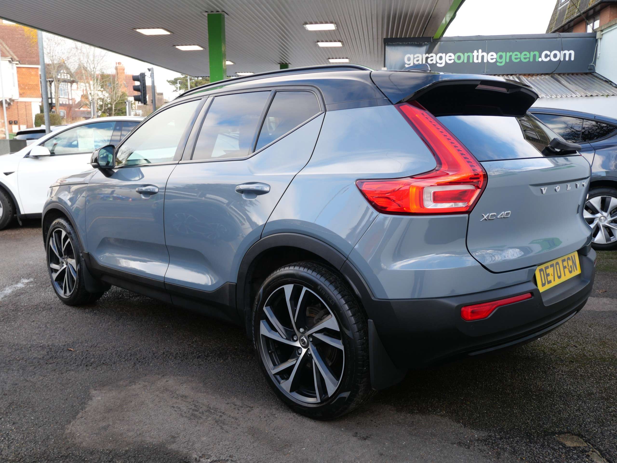 2020 VOLVO XC40 2020 VOLVO XC40