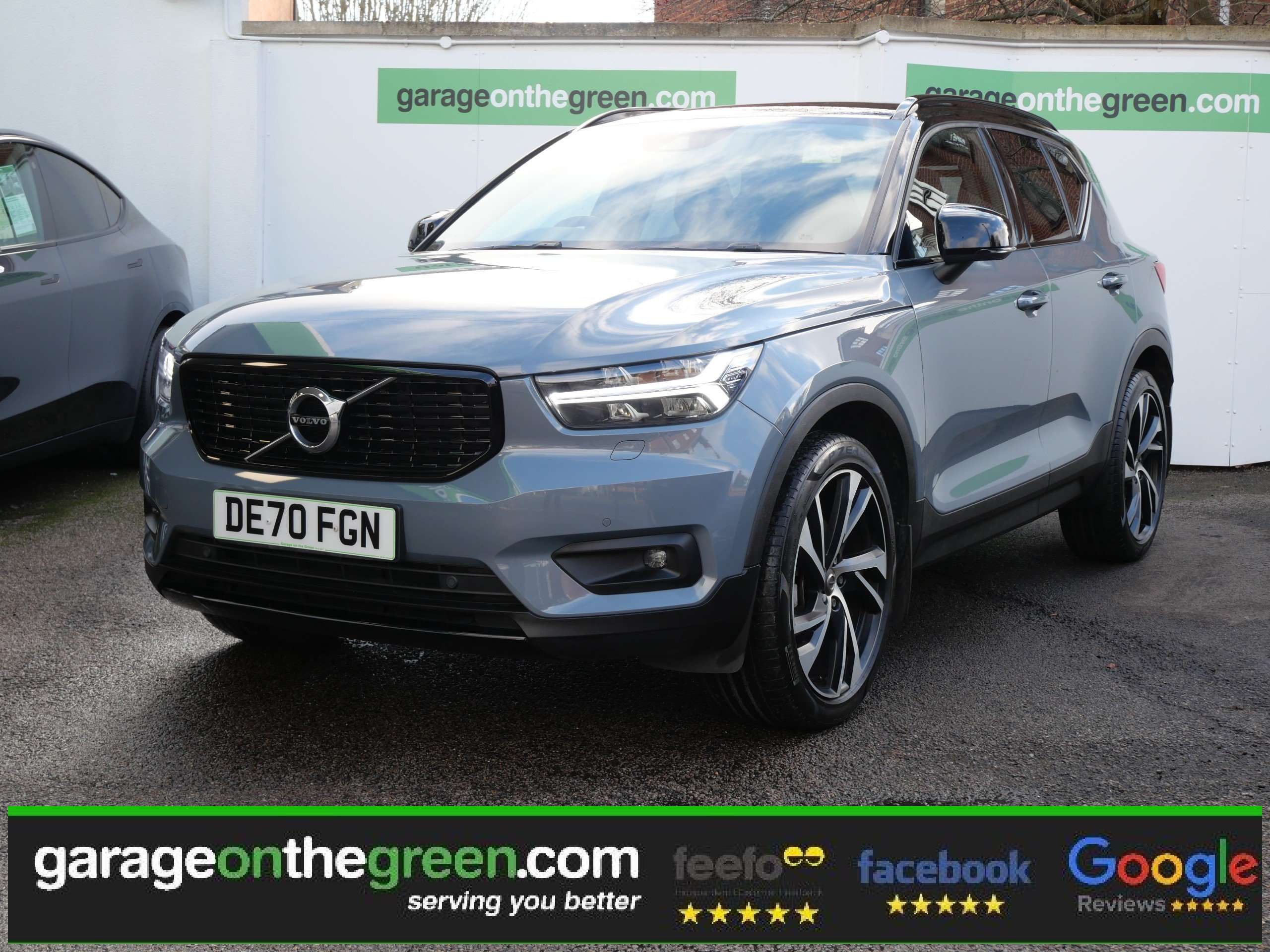 A 2020 VOLVO XC40 2.0 B4 MHEV R-Design Pro Petrol Hybrid Auto Euro 6 (s/s) 5dr A 2020 VOLVO XC40 2.0 B4 MHEV R-Design Pro Petrol Hybrid Auto Euro 6 (s/s) 5dr