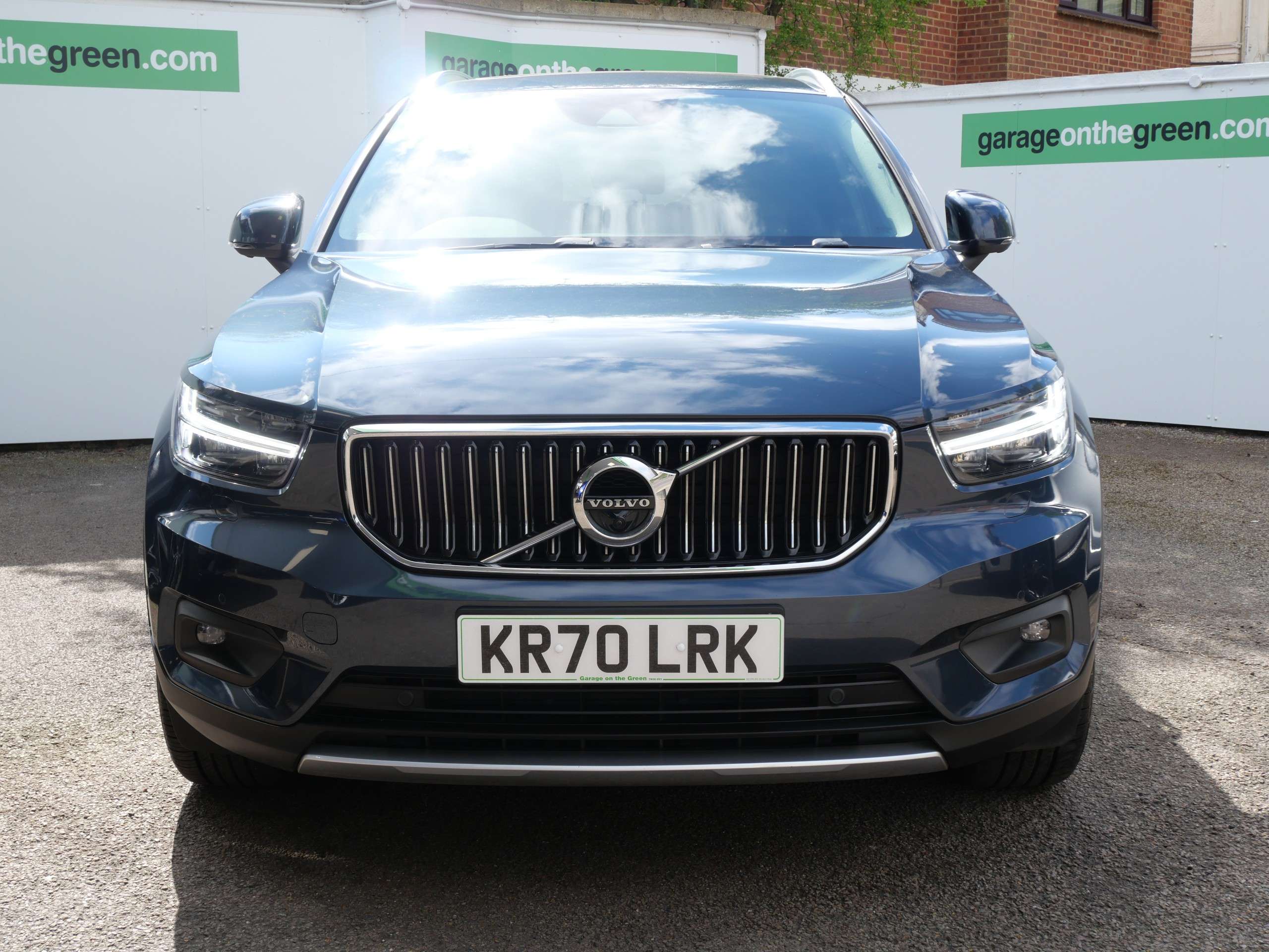 A 2020 VOLVO XC40 1.5h T5 Twin Engine Recharge 10.7kWh Inscription Pro Petrol Plug-in Hybrid Auto Euro 6 (s/s) (262 ps) 5dr A 2020 VOLVO XC40 1.5h T5 Twin Engine Recharge 10.7kWh Inscription Pro Petrol Plug-in Hybrid Auto Euro 6 (s/s) (262 ps) 5dr