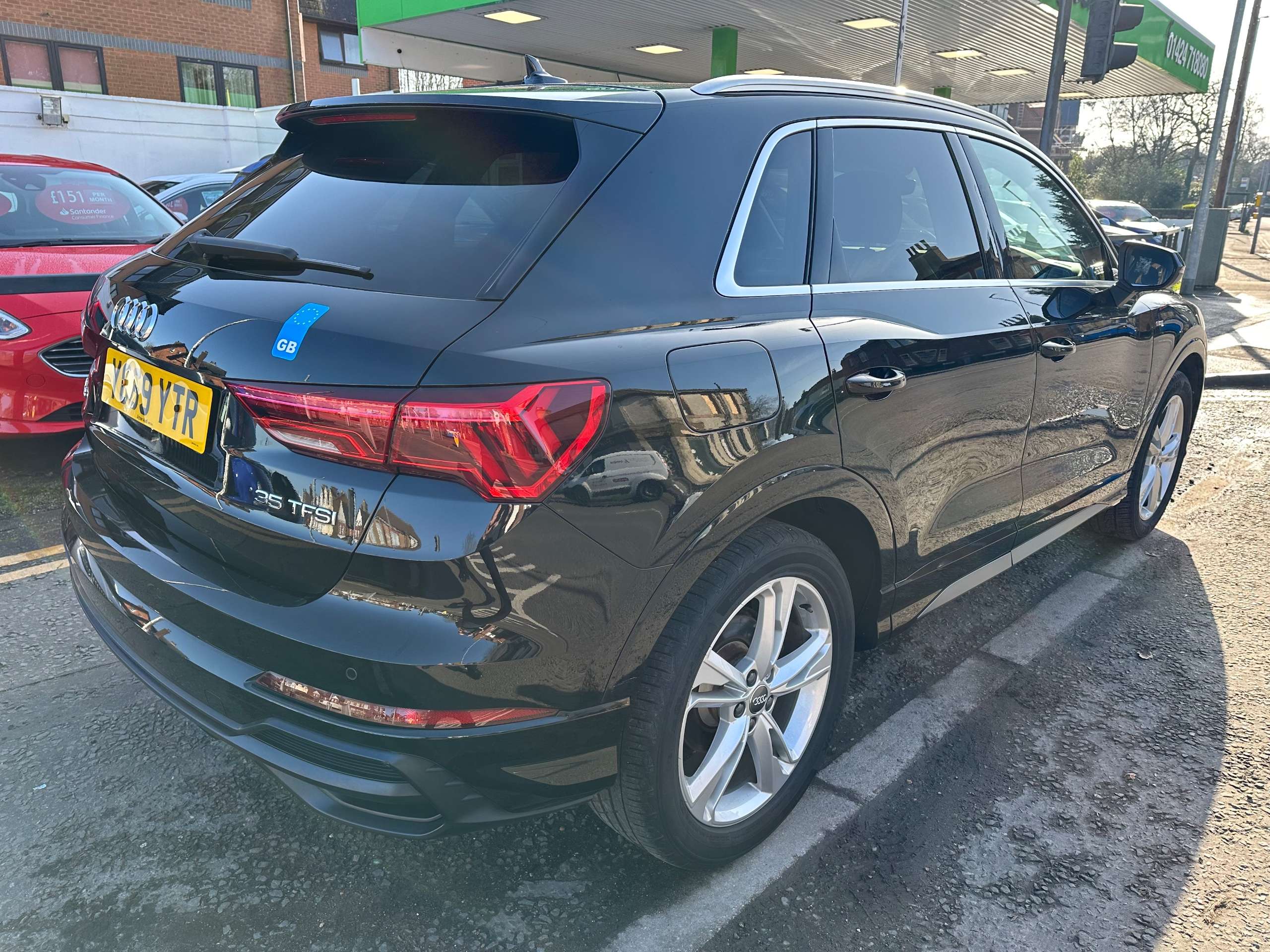 A 2019 AUDI Q3 1.5 TFSI CoD 35 S line Euro 6 (s/s) 5dr A 2019 AUDI Q3 1.5 TFSI CoD 35 S line Euro 6 (s/s) 5dr