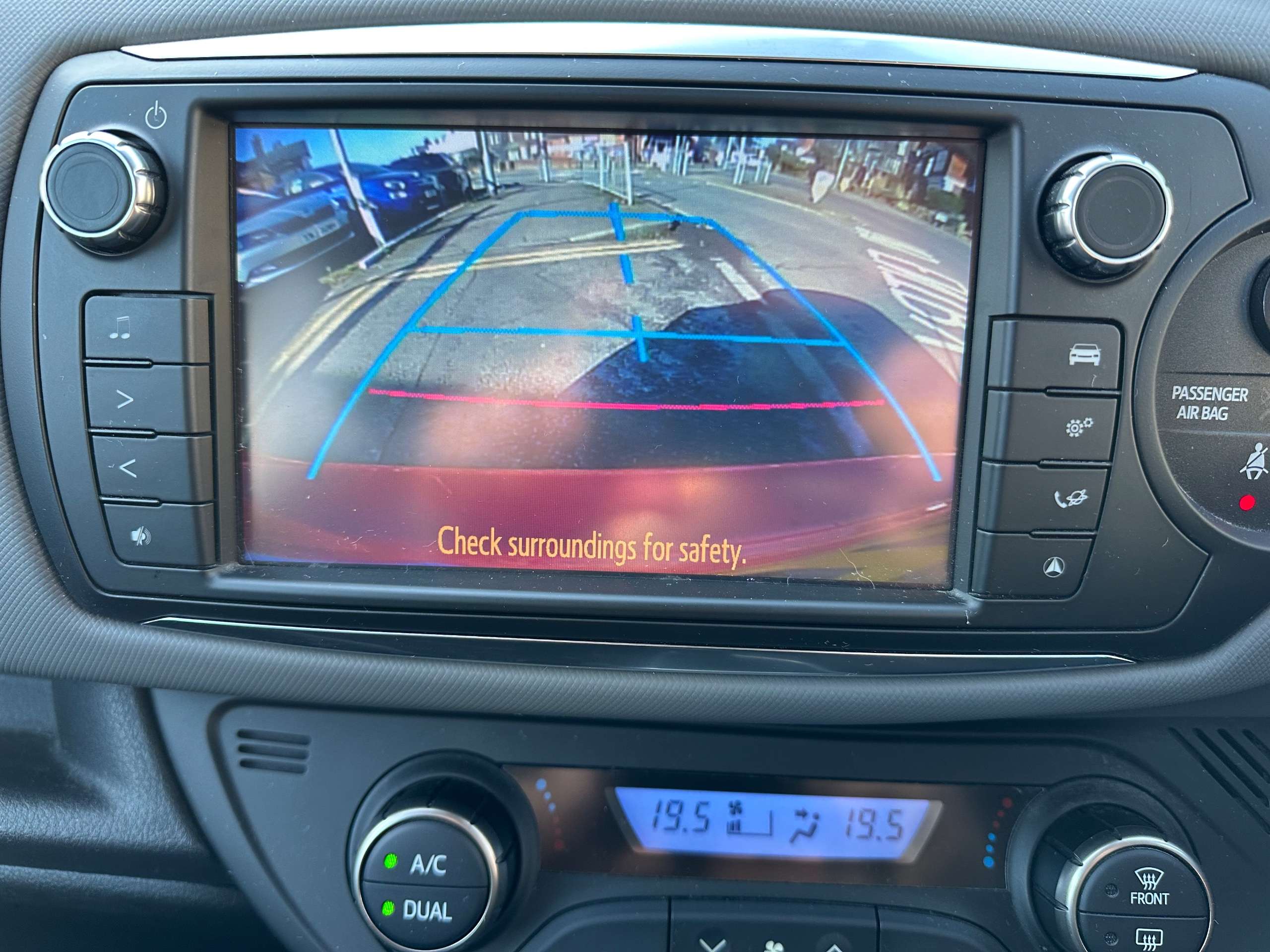 2016 TOYOTA YARIS 2016 TOYOTA YARIS