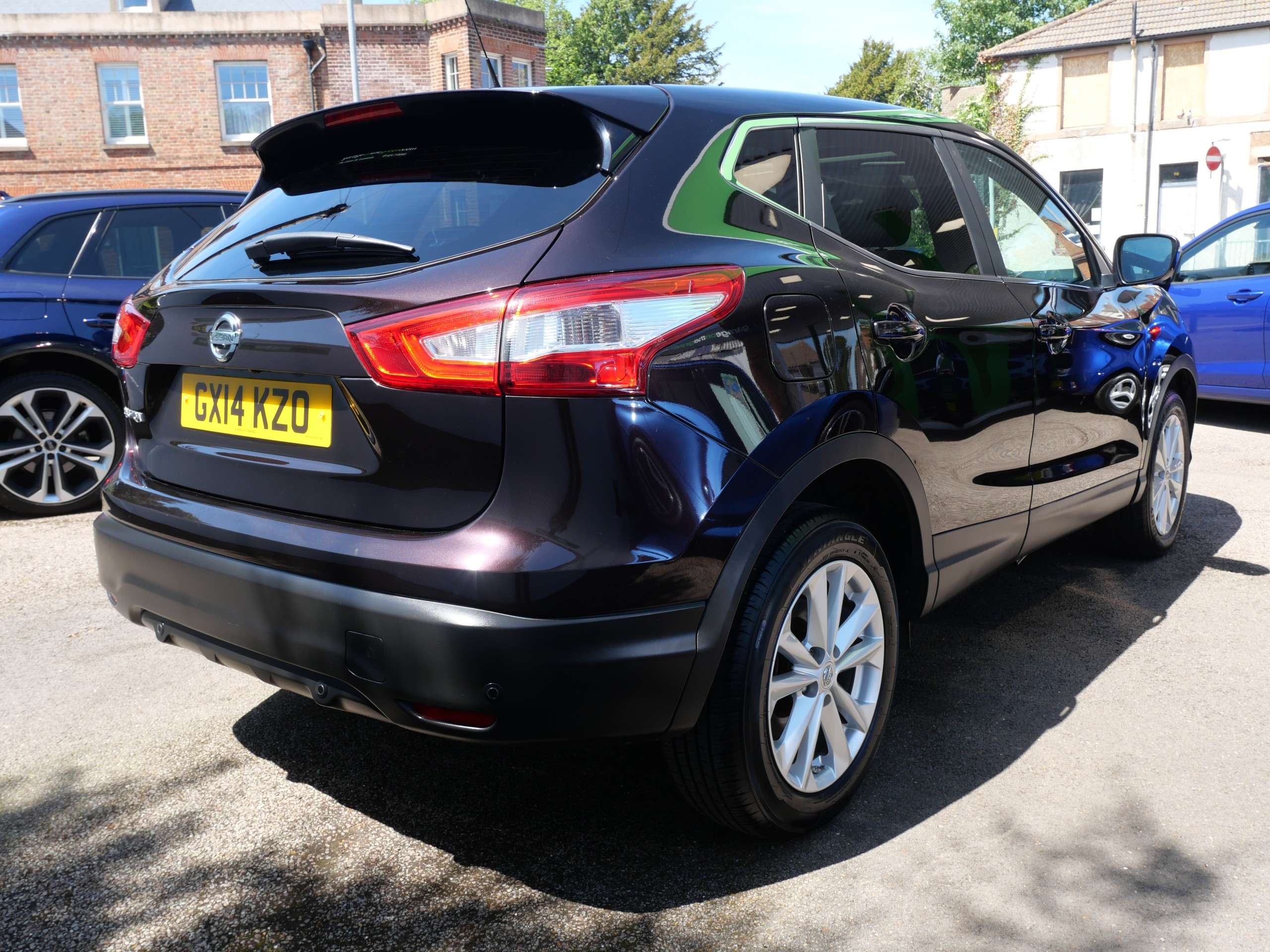 A 2014 NISSAN QASHQAI 1.2 DIG-T Acenta Premium 2WD Euro 5 (s/s) 5dr 1 Owner 61000 Miles A 2014 NISSAN QASHQAI 1.2 DIG-T Acenta Premium 2WD Euro 5 (s/s) 5dr 1 Owner 61000 Miles