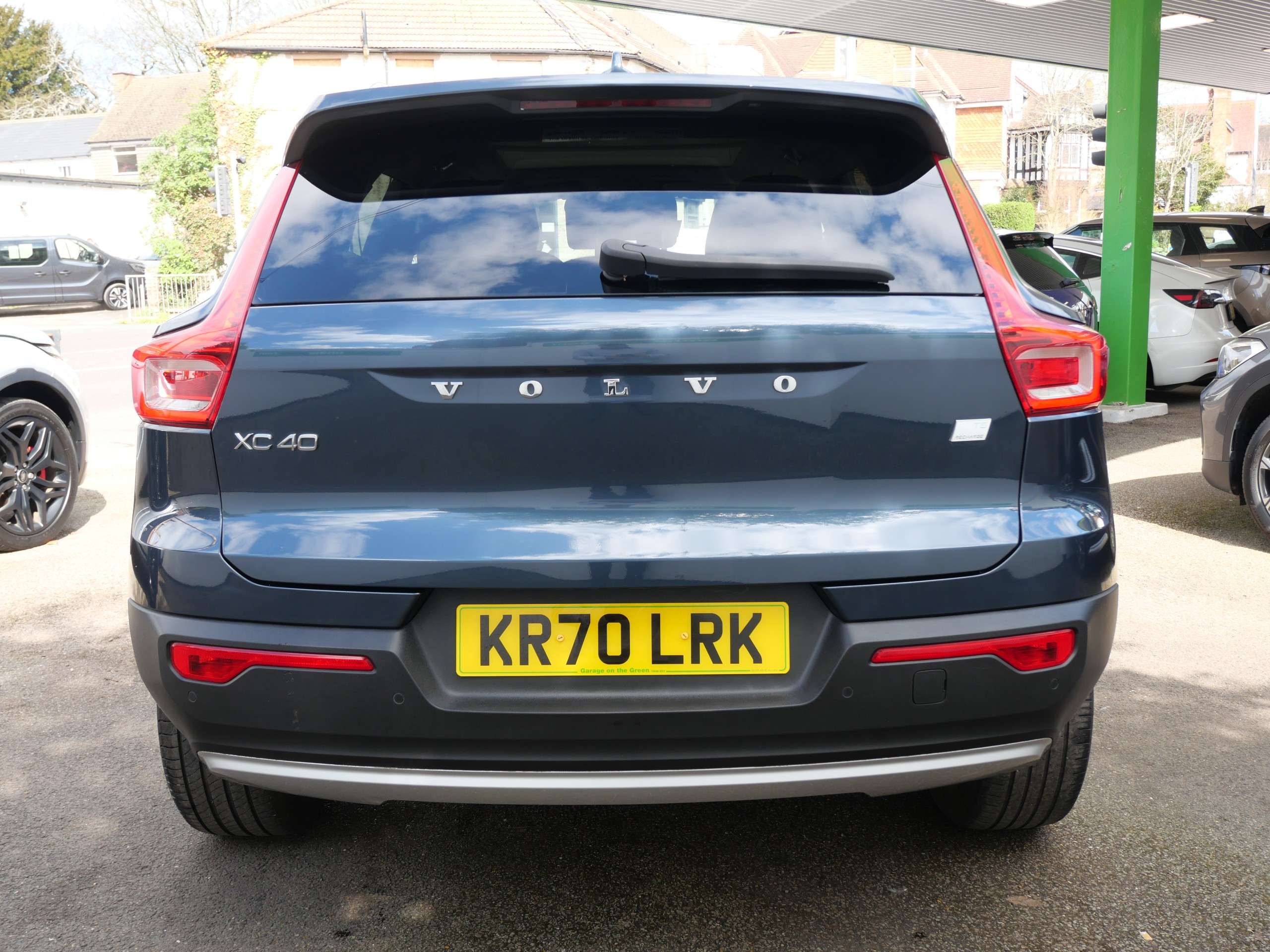 2020 VOLVO XC40 2020 VOLVO XC40