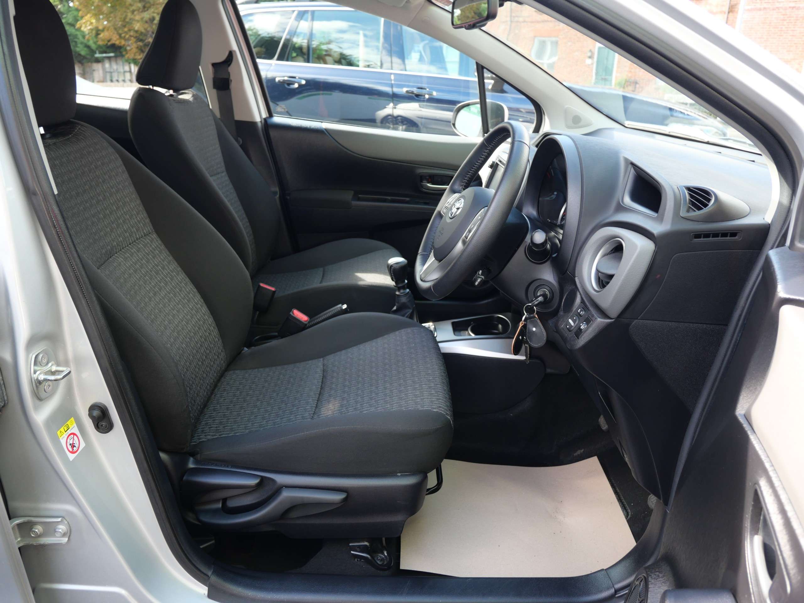 2014 TOYOTA YARIS 2014 TOYOTA YARIS