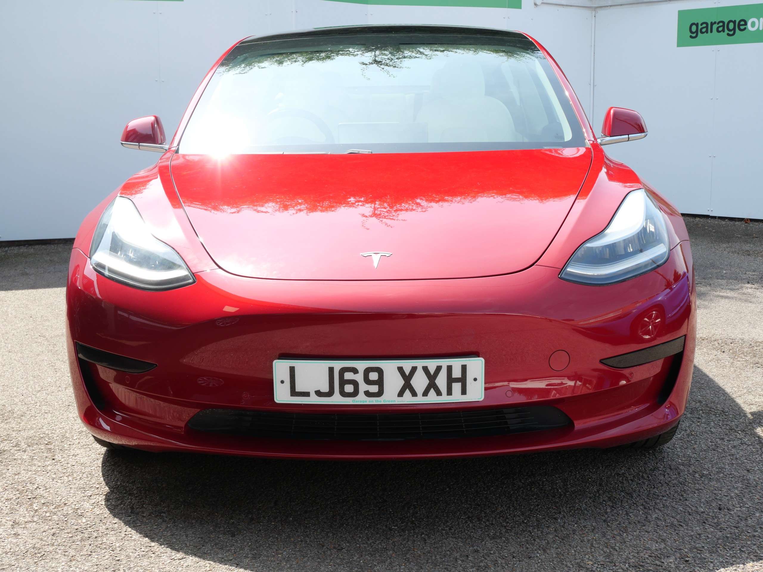 A 2019 TESLA MODEL 3 Standard Range Plus Electric Auto RWD (241 bhp) 4dr A 2019 TESLA MODEL 3 Standard Range Plus Electric Auto RWD (241 bhp) 4dr