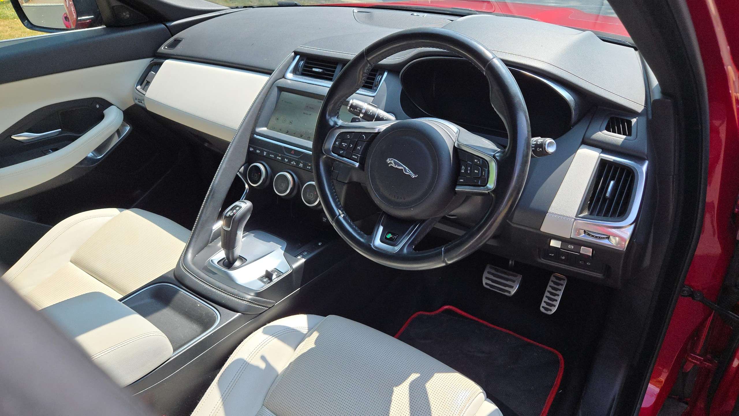 2018 JAGUAR E-PACE 2018 JAGUAR E-PACE