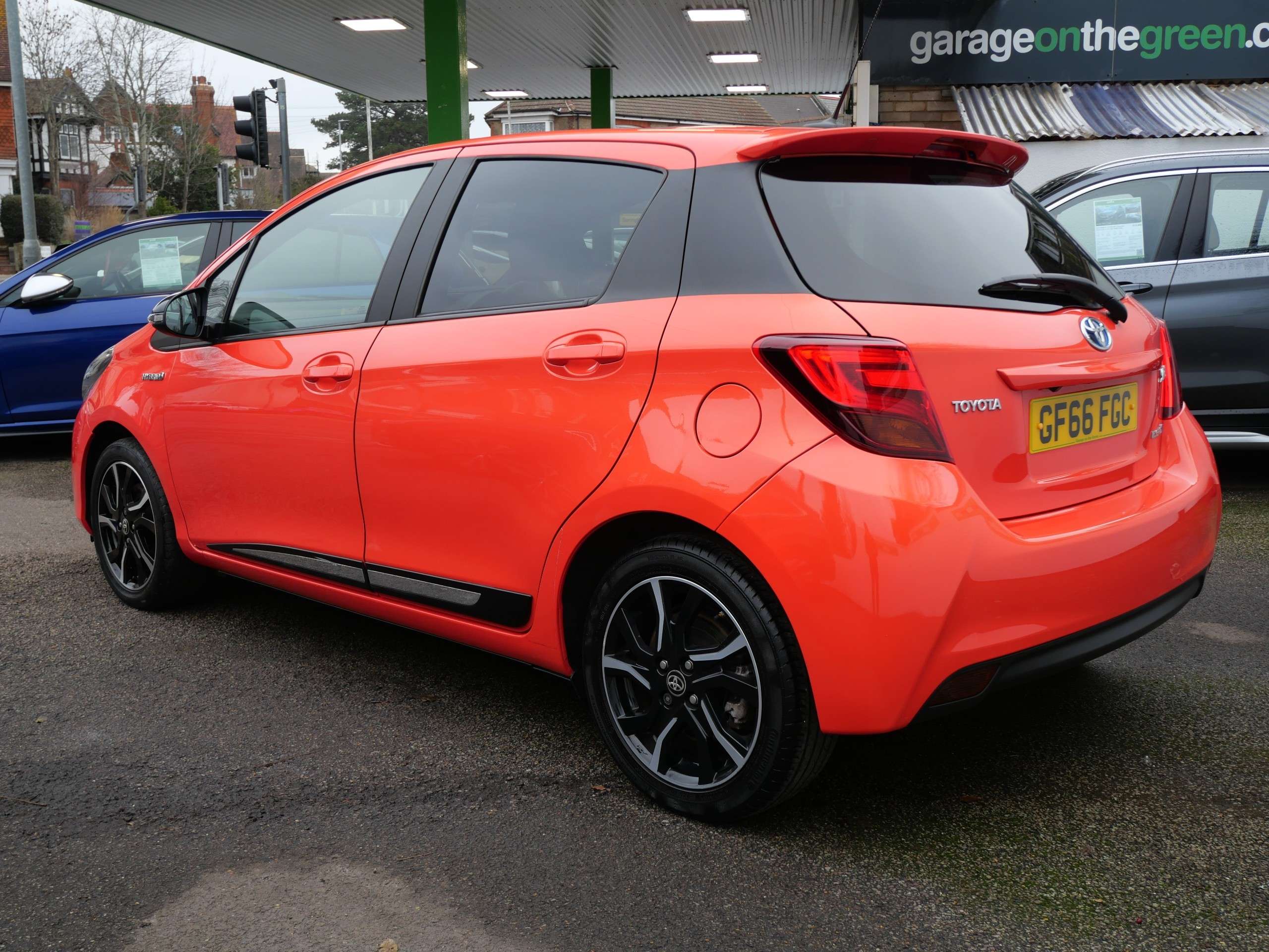 2016 TOYOTA YARIS 2016 TOYOTA YARIS