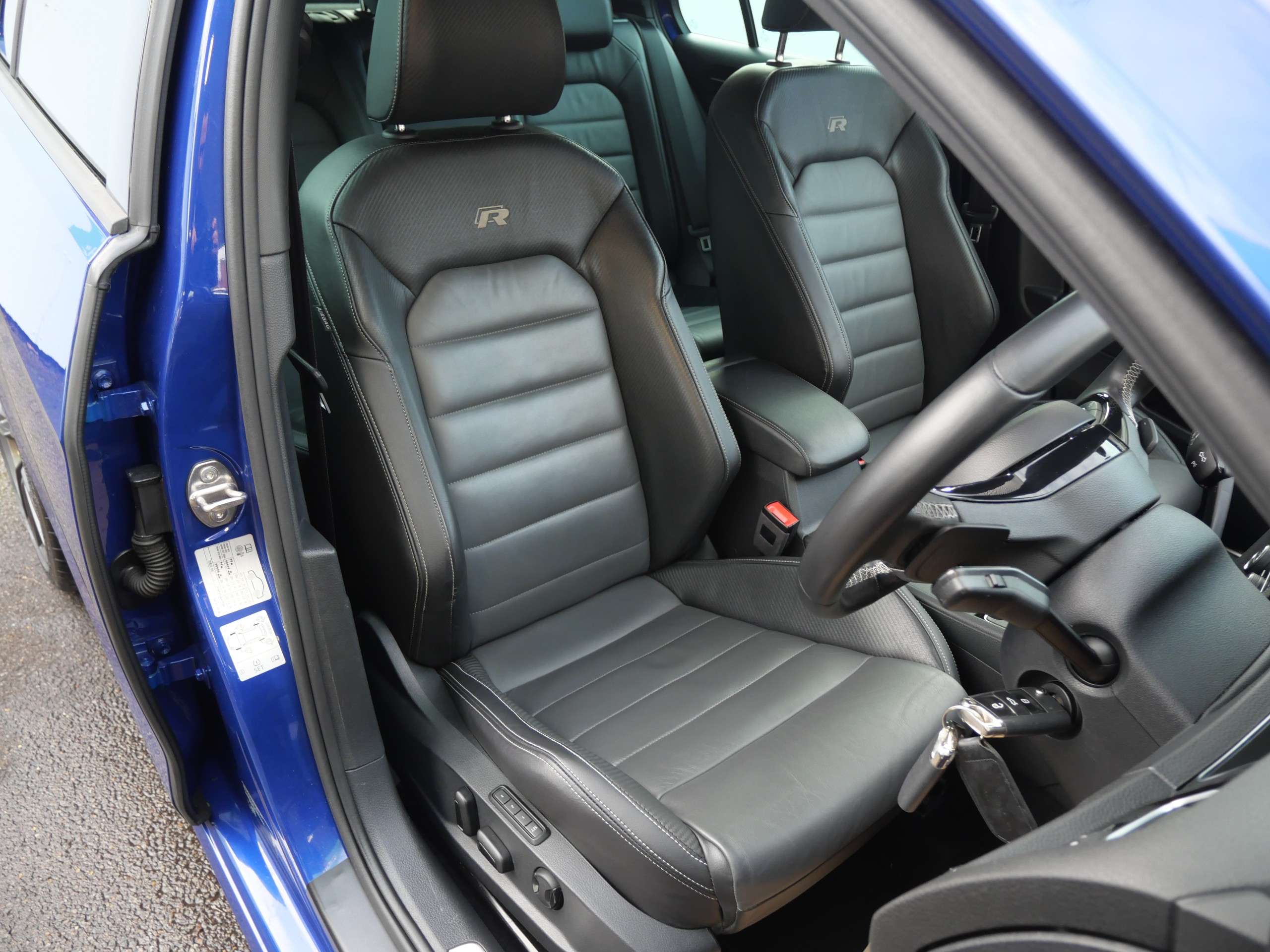 2017 VOLKSWAGEN GOLF 2017 VOLKSWAGEN GOLF