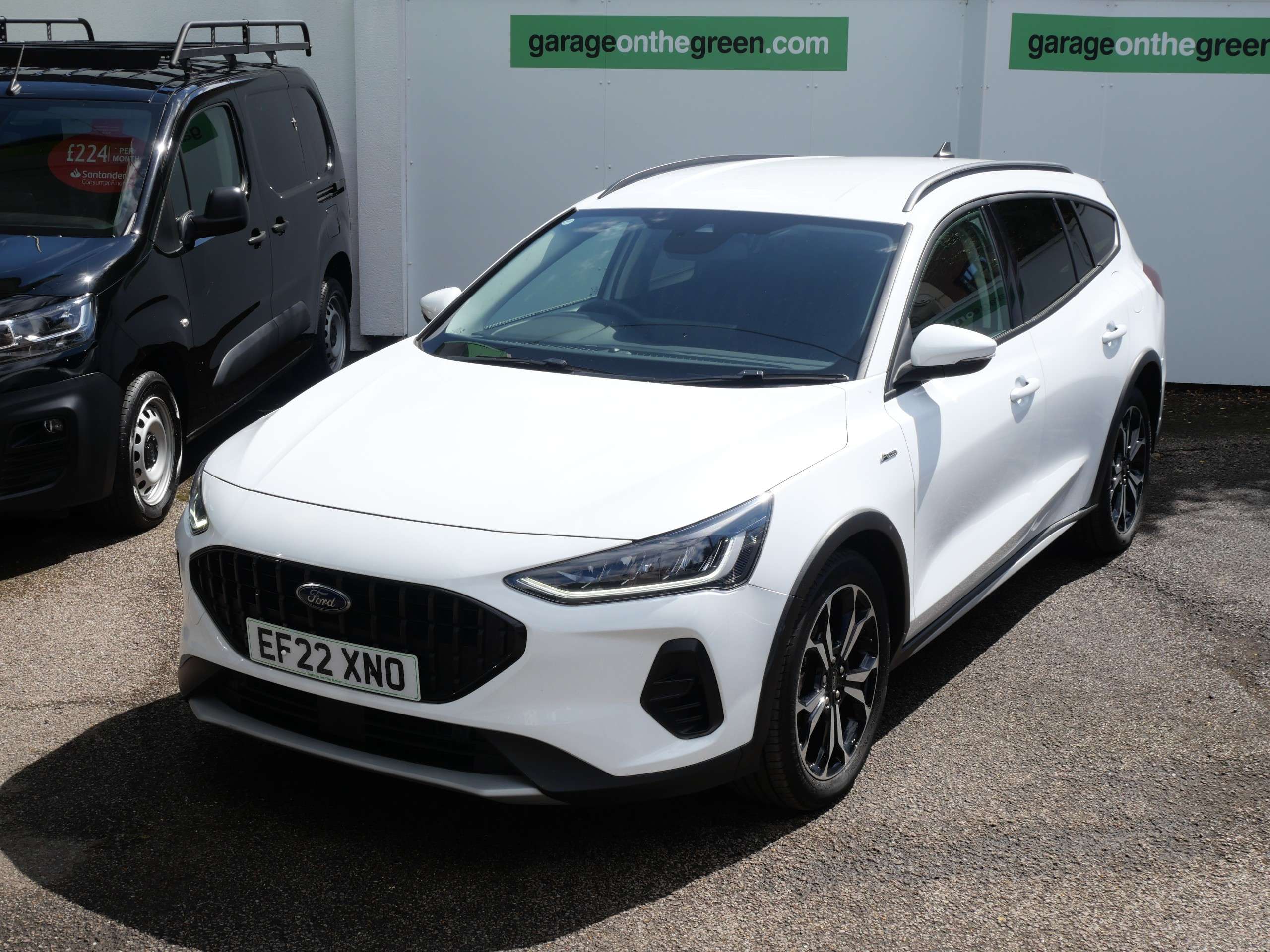 A 2022 FORD FOCUS 1.0T EcoBoost MHEV Active Vignale Petrol Hybrid Euro 6 (s/s) 5dr1 Owner A 2022 FORD FOCUS 1.0T EcoBoost MHEV Active Vignale Petrol Hybrid Euro 6 (s/s) 5dr1 Owner
