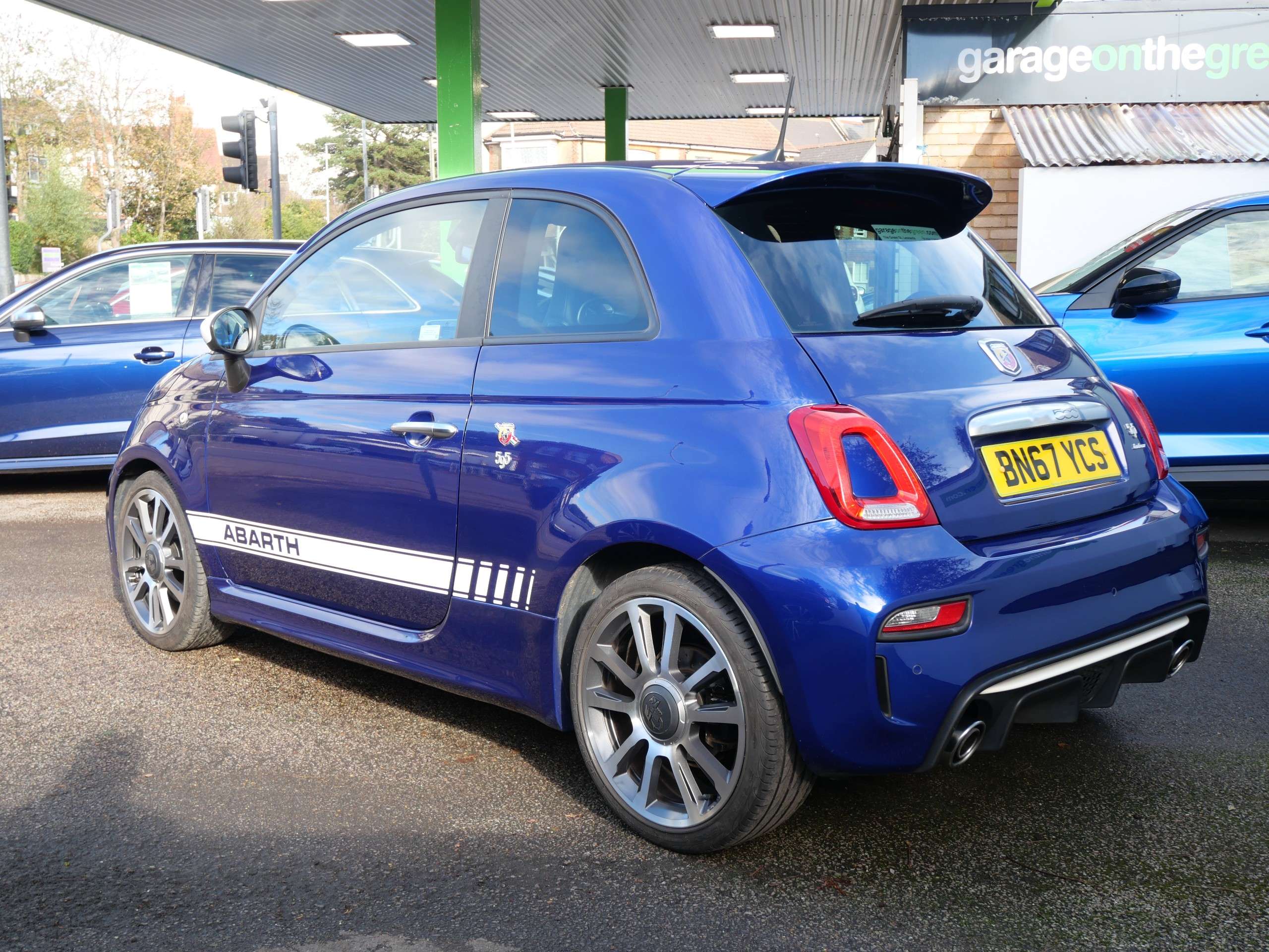 2017 ABARTH 595 2017 ABARTH 595