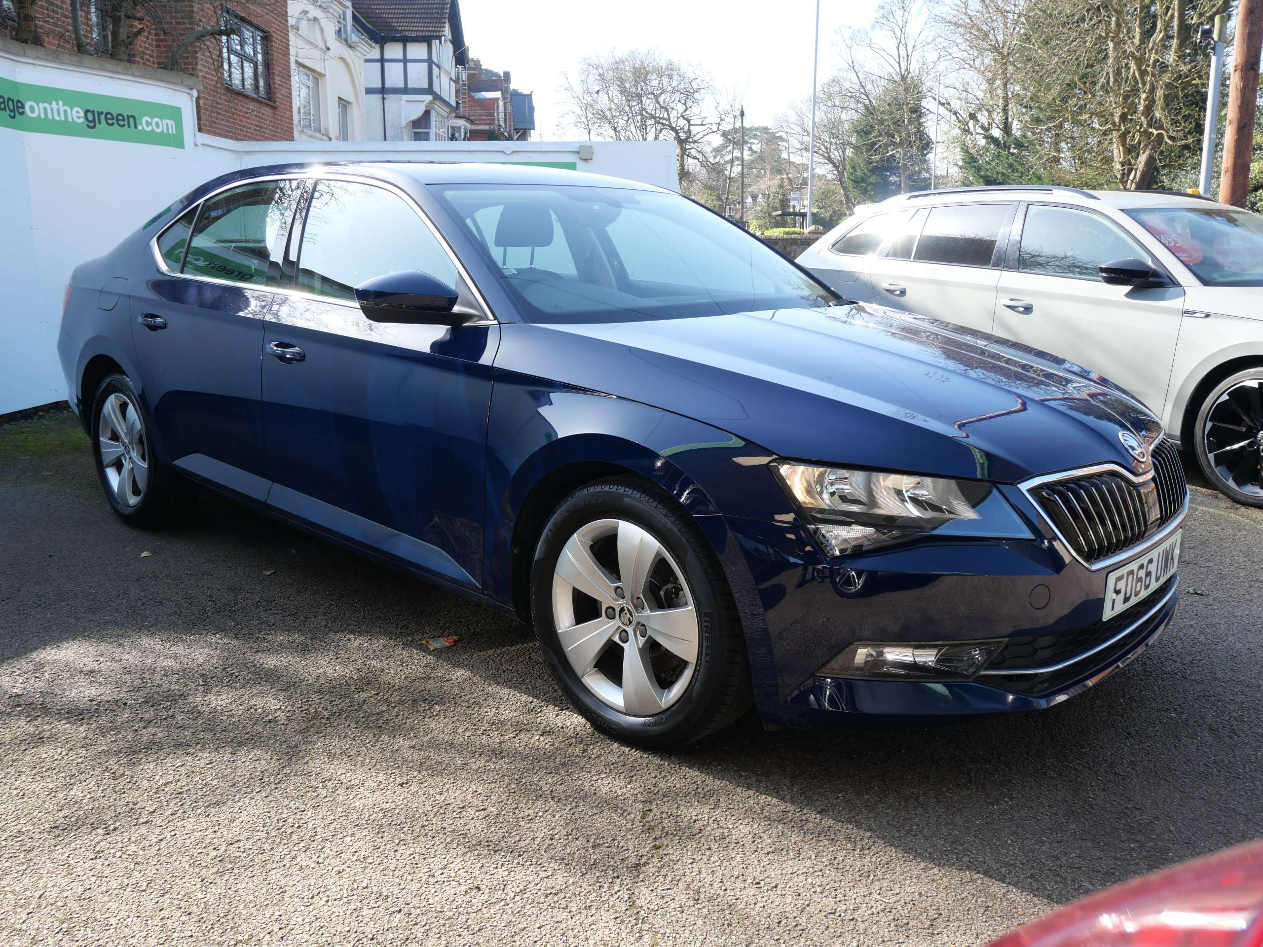 A 2016 SKODA SUPERB 1.6 TDI SE DSG Euro 6 (s/s) 5dr Only 36000 Miles 20 Pound Road Tax A 2016 SKODA SUPERB 1.6 TDI SE DSG Euro 6 (s/s) 5dr Only 36000 Miles 20 Pound Road Tax